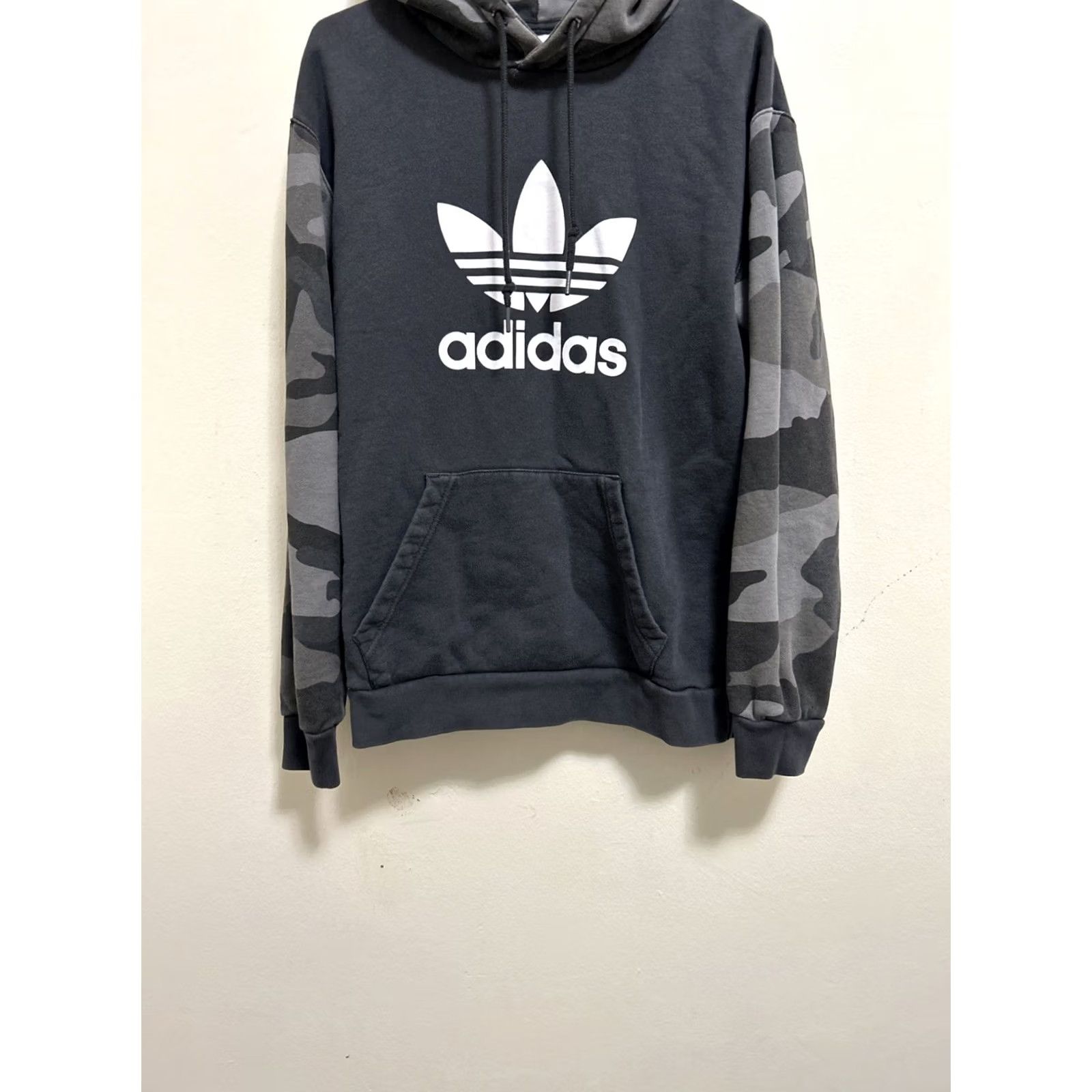 Adidas Adidas Originals Trefoil Hoodie Mens S Black Camouflage Pullover Sweatshirt Size US S / EU 44-46 / 1 - 3 Thumbnail