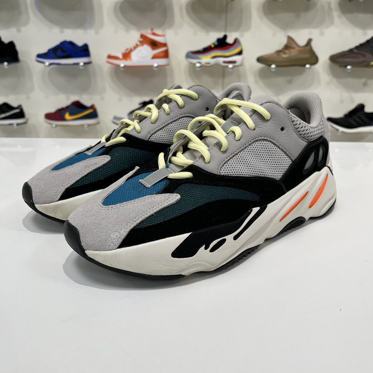 Adidas Adidas Yeezy Boost 700 Wave Runner Size US 11 / EU 44 - 2 Thumbnail