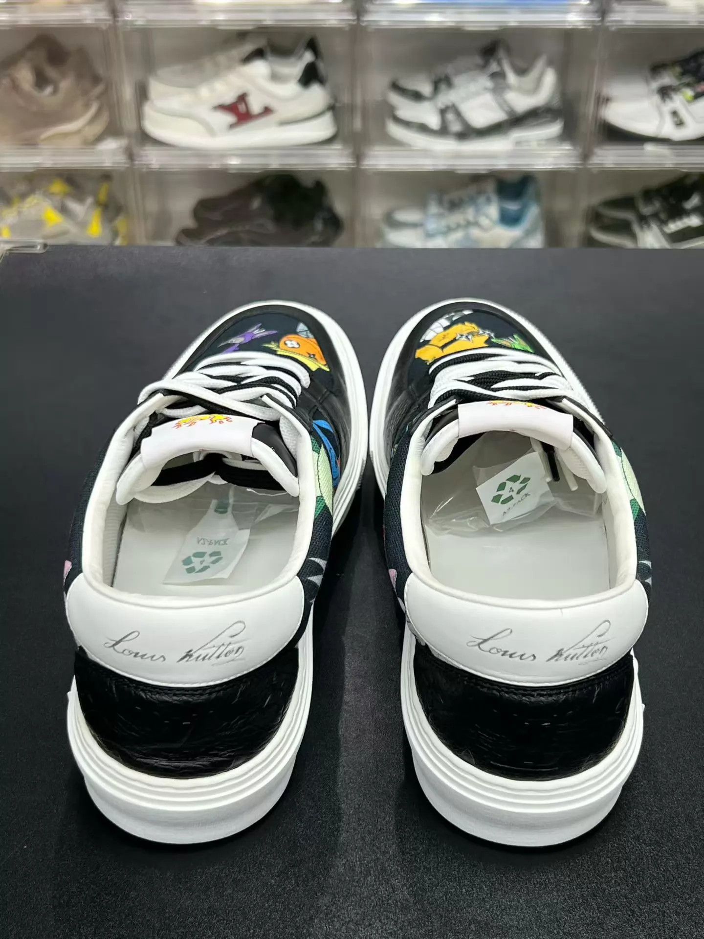 Louis Vuitton LV Ollie Black & White Cartoon Print Low-Top 41 Like New Size US 8 / EU 41 - 7 Thumbnail