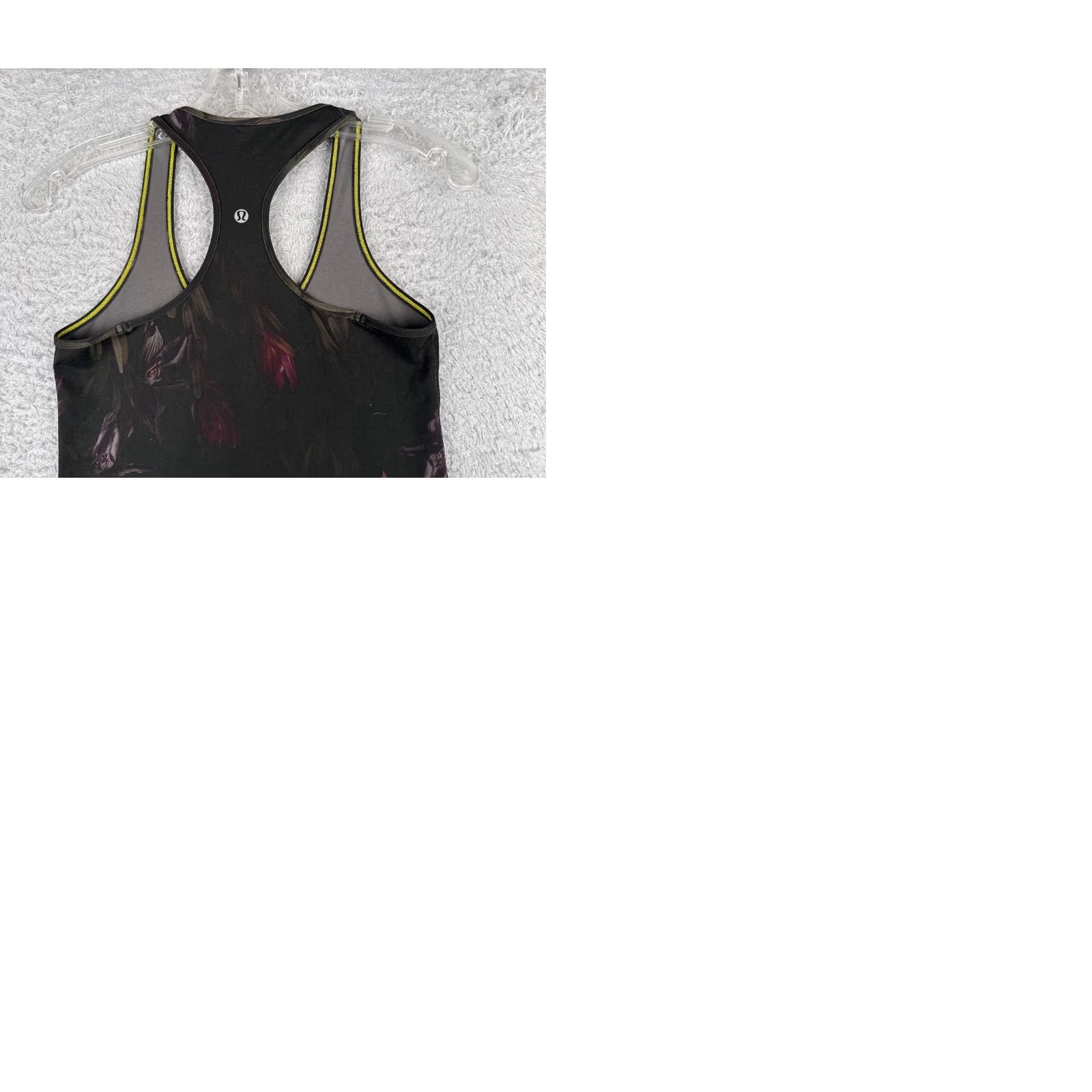 Lululemon Lululemon Shirt Women 6 Black Floral Racerback Gym Yoga Casual Sleeveless Tank Sportswear Women Size M / US 6-8 / IT 42-44 - 9 Thumbnail