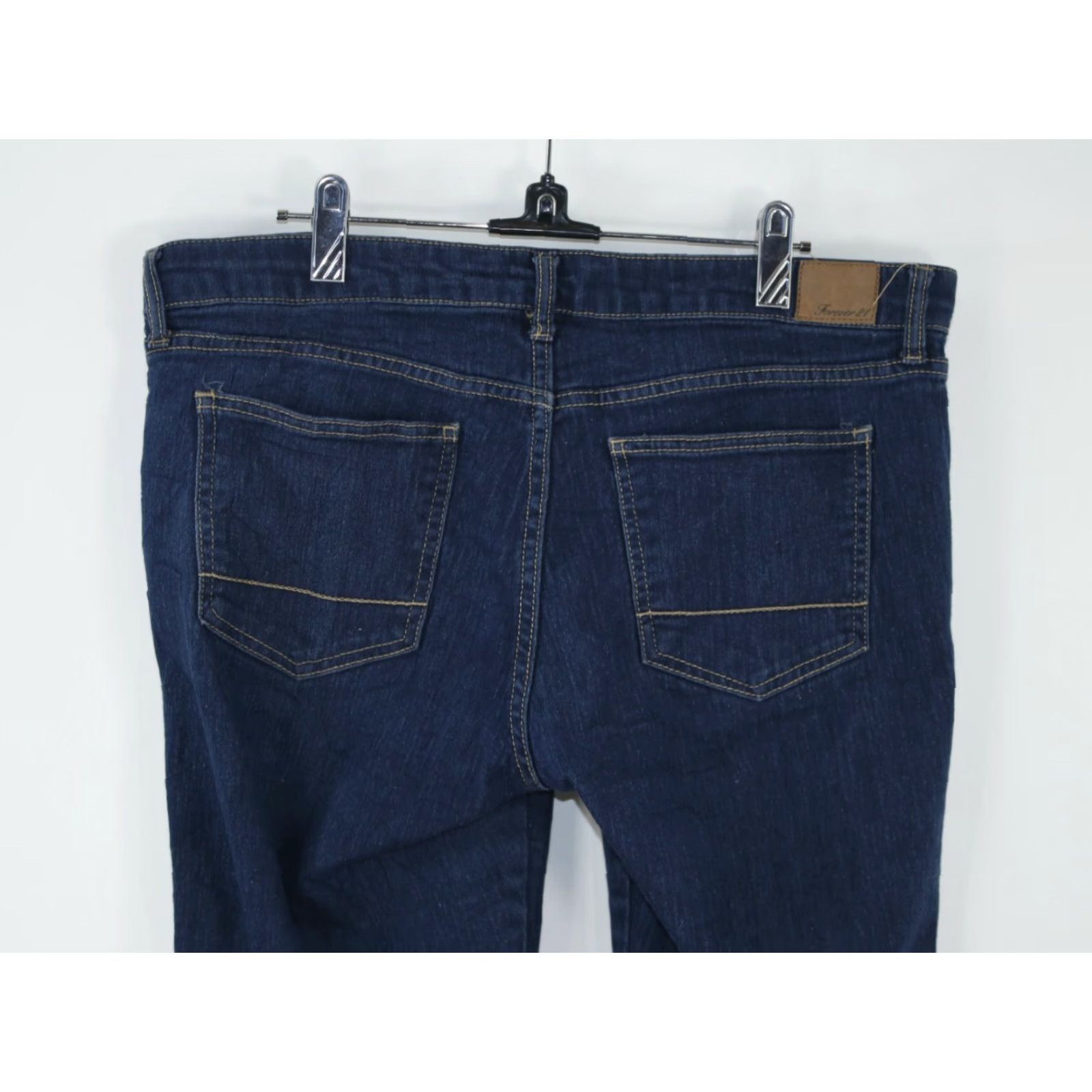 Forever 21 Forever 21 Denim Jeans Woman Mid Rise Straight Leg 30 Regular Dark Blue 31 Inseam Mens Womens Girls? Size 30" / US 8 / IT 44 - 4 Thumbnail