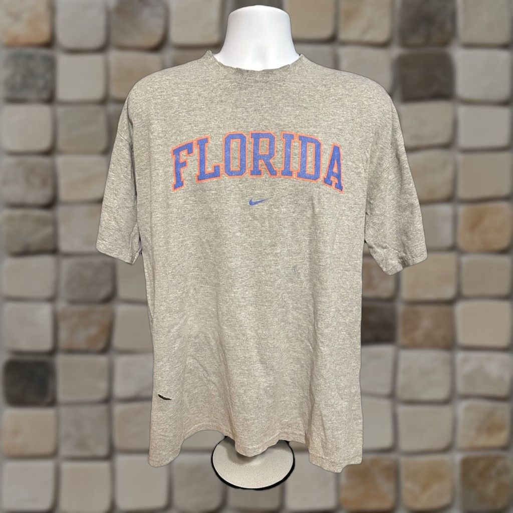 Nike VINTAGE Nike Gators Shirt Men Large Swoosh Graphic Tee College Sports Gray Size US L / EU 52-54 / 3 - 1 Thumbnail