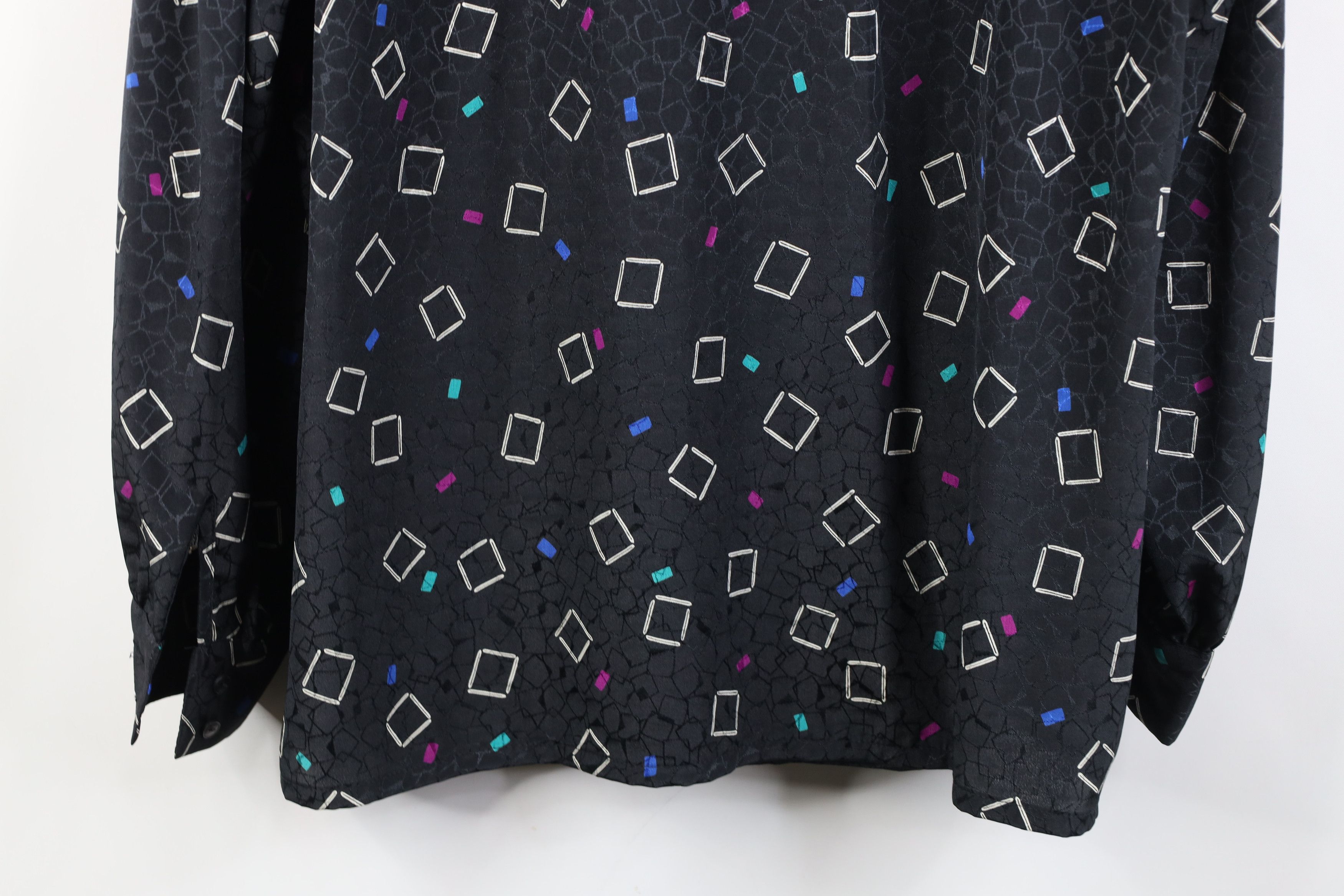 Vintage Vintage 80s 90s Streetwear Geometric Knit Button Shirt Size XXL / US 16-18 / IT 52-54 - 12 Thumbnail