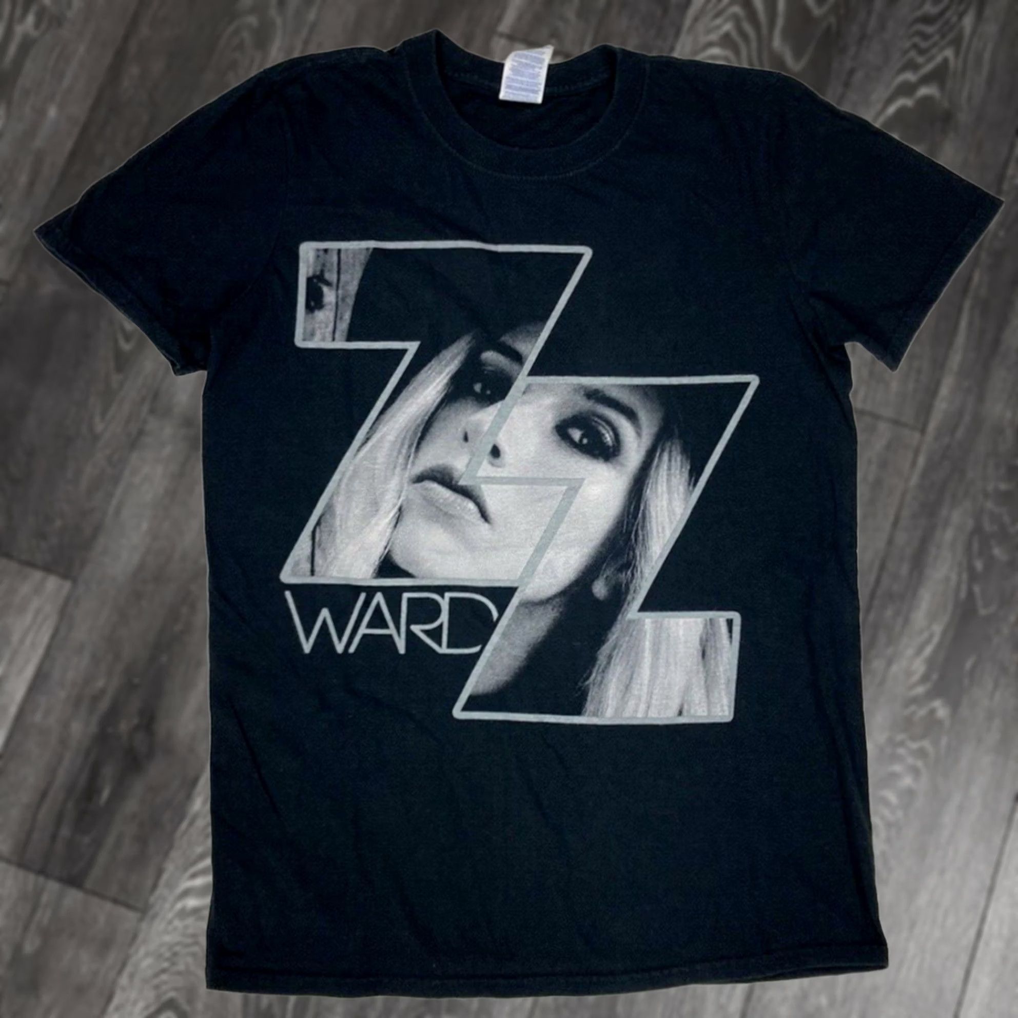 Gildan VINTAGE ZZ Ward Graphic T-shirt Women Small Black Short Sleeve Music Size S / US 4 / IT 40 - 1 Thumbnail