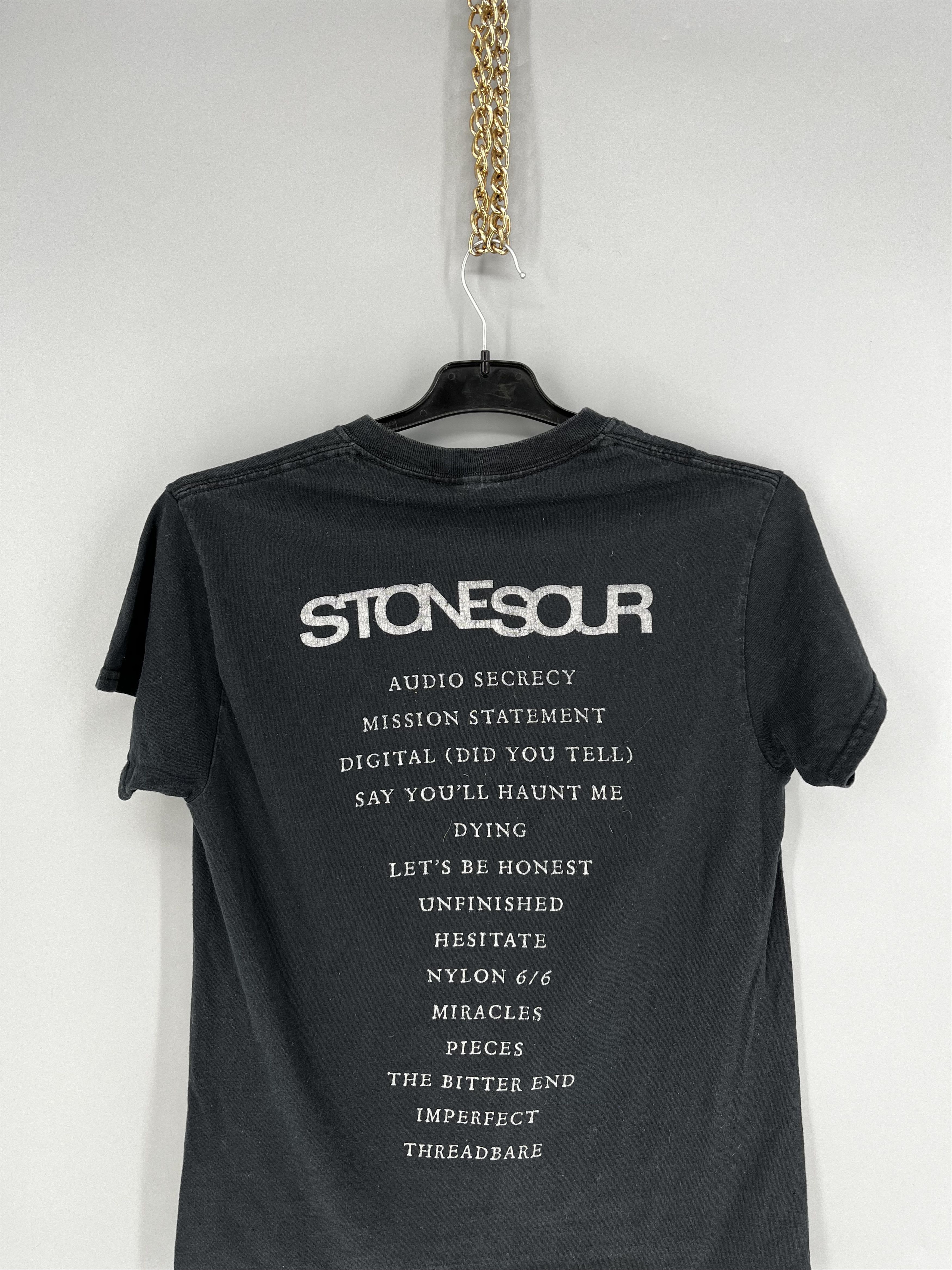 Band Tees × Vintage Vintage Y2K Stone Sour Band Tee Big Logo Streetwear Size S Size US S / EU 44-46 / 1 - 9 Thumbnail