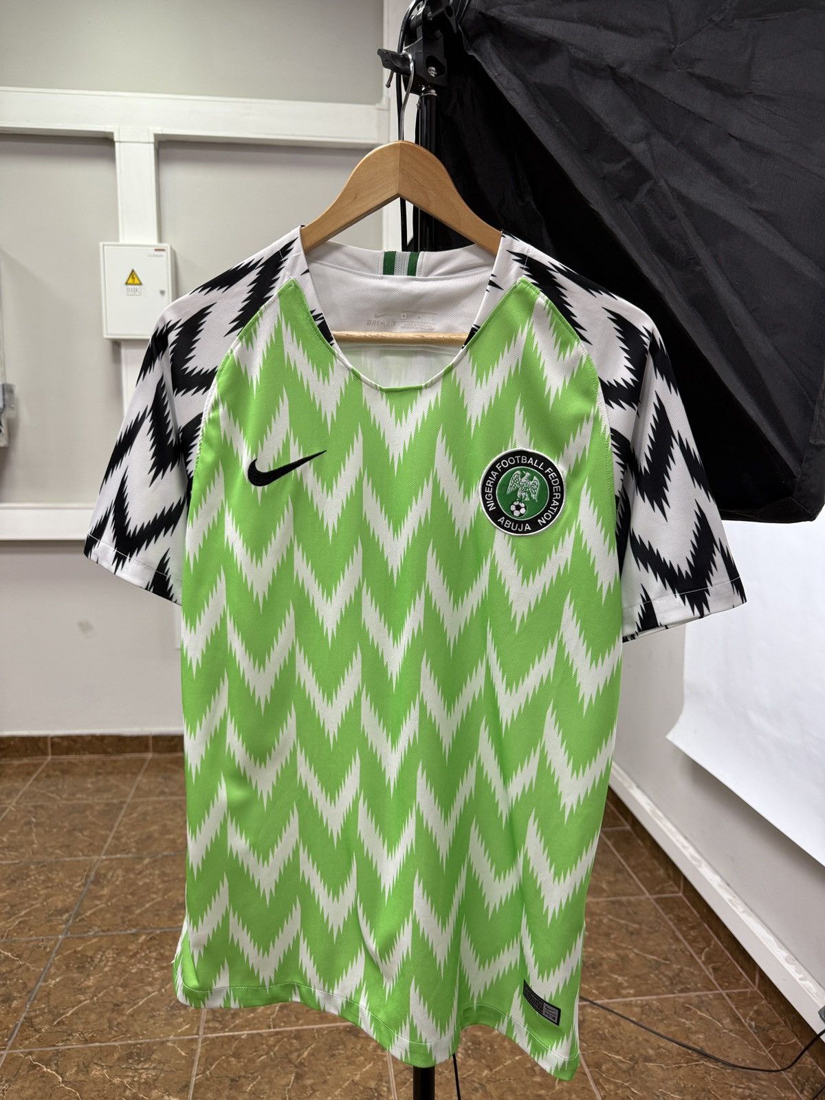 Nike 🇳🇬 Nike Nigeria 2018 ABUJA Jersey Rare Retro Hype Y2K Size US M / EU 48-50 / 2 - 1 Thumbnail