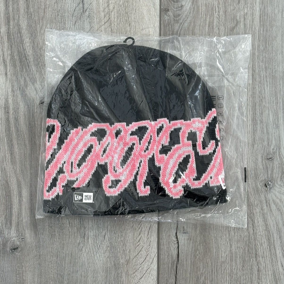 Supreme Supreme Cursive Beanie Black Pink NEW Size ONE SIZE - 1 Thumbnail