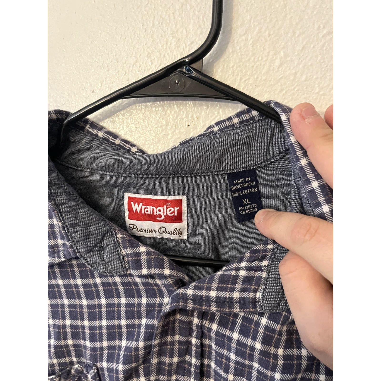 Wrangler VINTAGE Wrangler Blue Check Plaid Flannel Western Button-Up Shirt XL Men Cowboy Size US XL / EU 56 / 4 - 2 Thumbnail