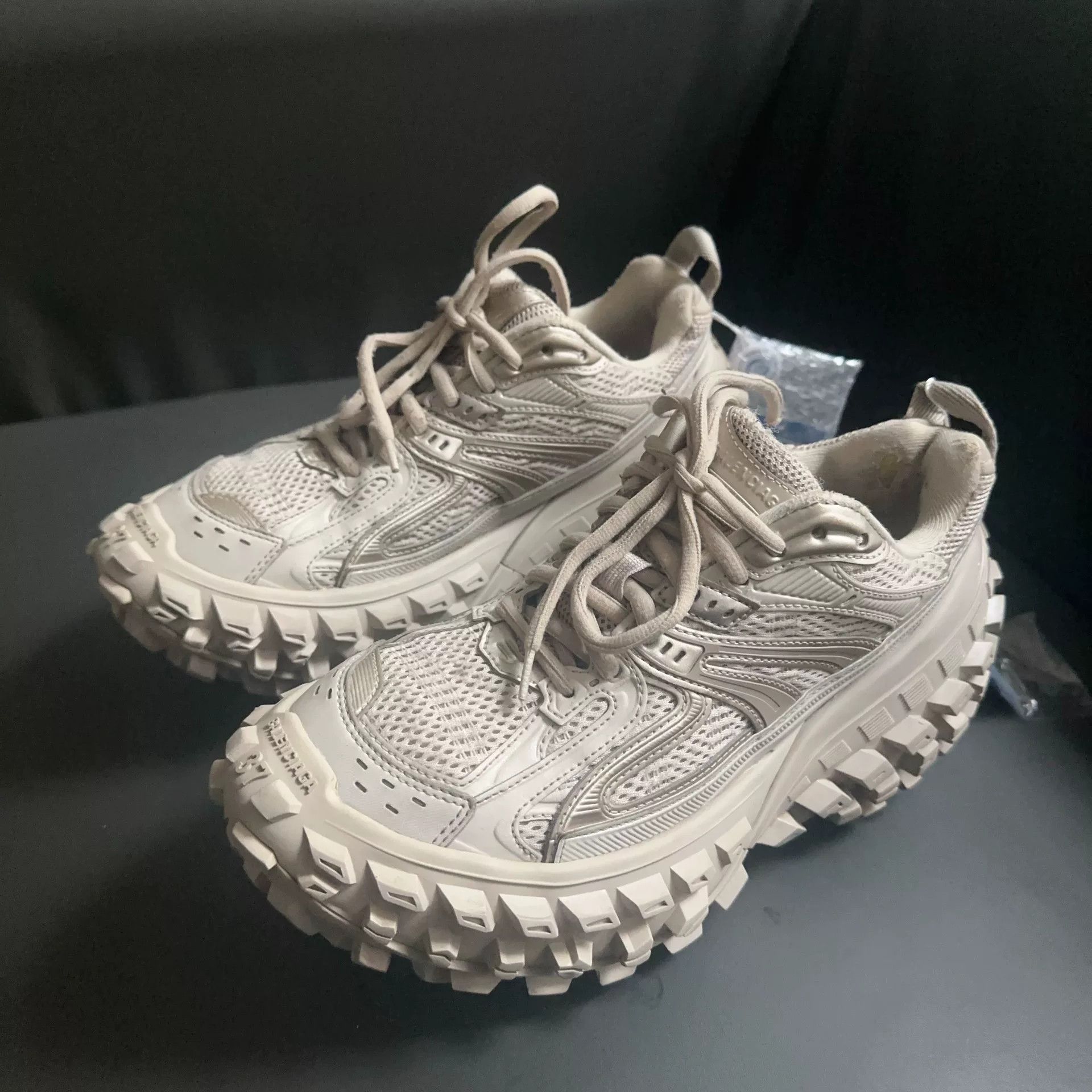 Balenciaga Balenciaga Brown Lowtop Sneakers 37 Women Size US 6.5 / IT 36.5 - 1 Thumbnail