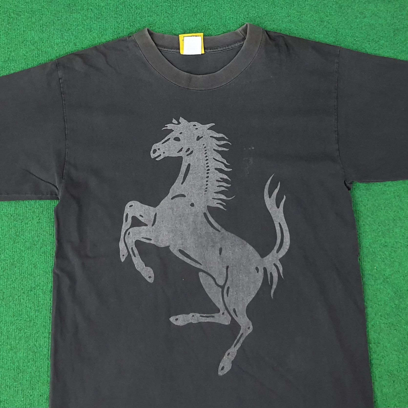 Ferrari Vintage Ferrari Sports Big Logo Tshirt C223N44 Size US L / EU 52-54 / 3 - 2 Thumbnail