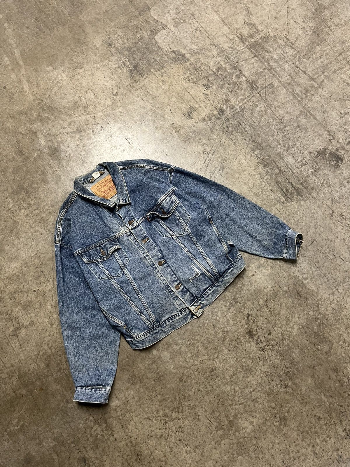 Levi's × Vintage Levi’s vintage denim trucker jacket streetwear hype rare Size US XL / EU 56 / 4 - 2 Thumbnail