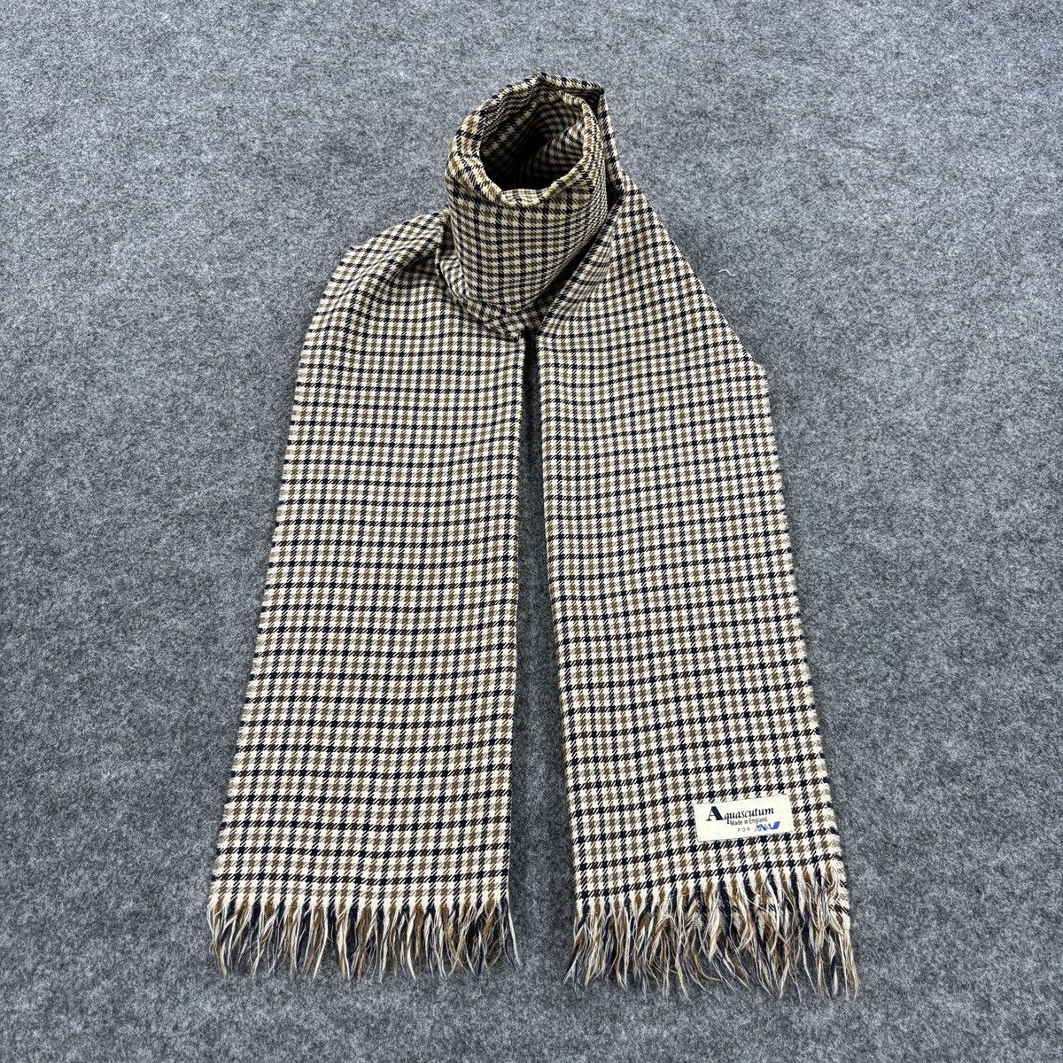 Aquascutum × Vintage Aquascutum Scarf # D794 # Muffler # Neckwear Size ONE SIZE - 1 Thumbnail