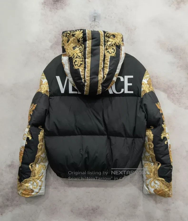 Versace Versace Logo logo graphic printed down jacket Size US S / EU 44-46 / 1 - 2 Thumbnail