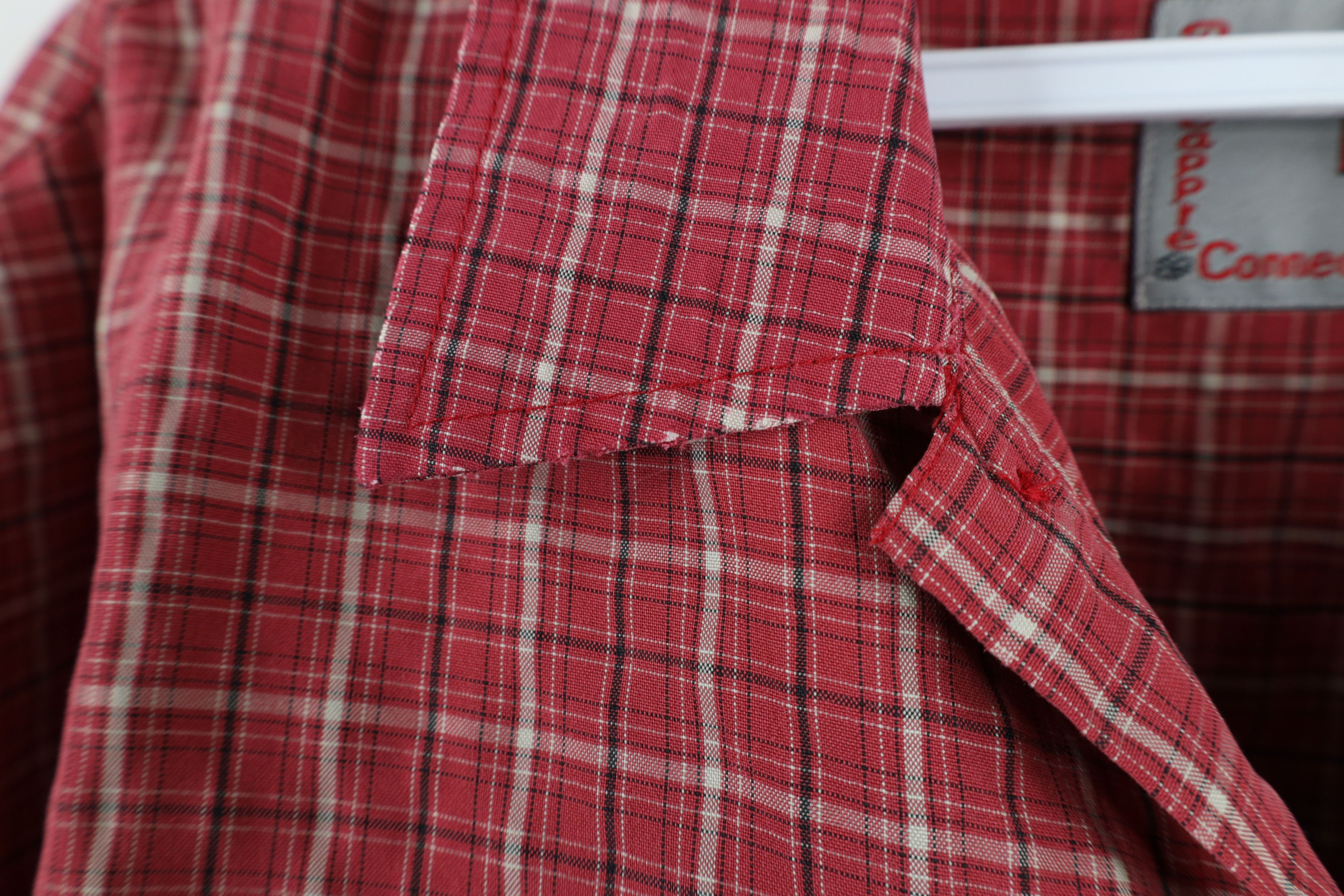 Vintage Vintage 90s Streetwear Fit Gambler Poker Button Shirt Red Size US L / EU 52-54 / 3 - 7 Thumbnail