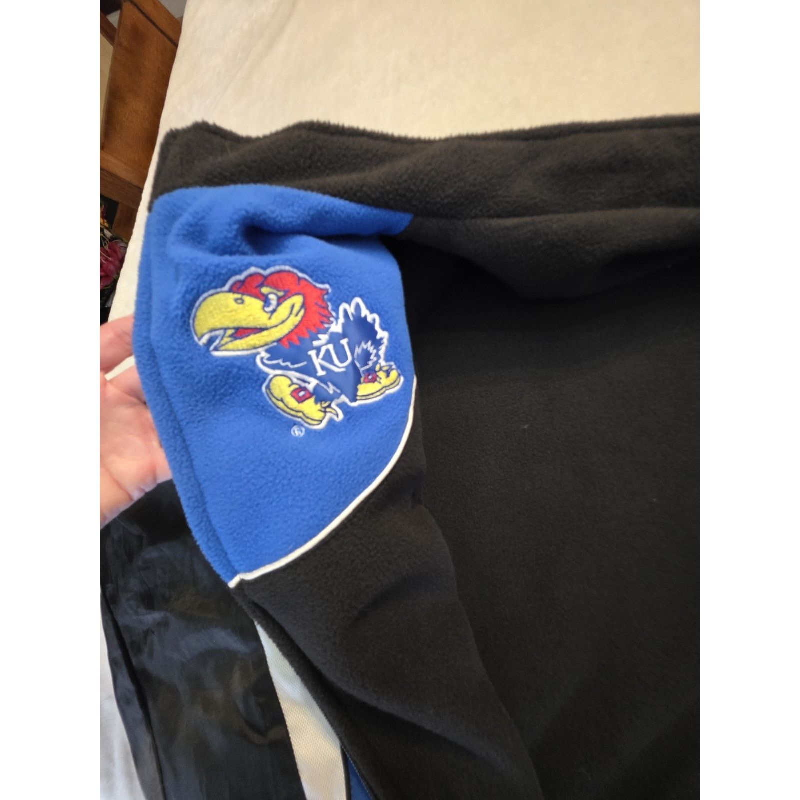 G-III University of Kansas (KU) Jayhawks jacket. Carl Banks Size US XXL / EU 58 / 5 - 5 Thumbnail