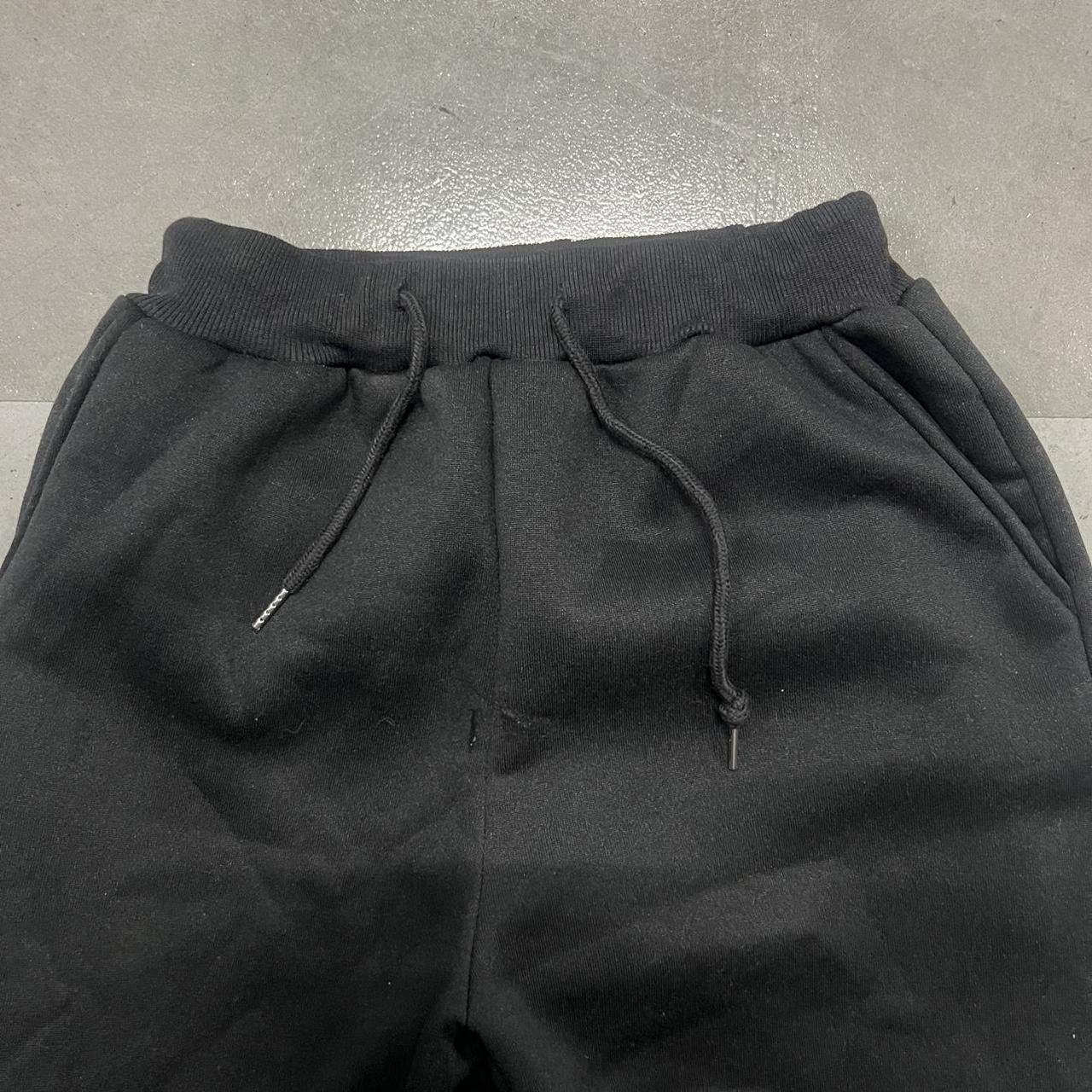 Vintage Vintage Y2K/2000s Super Baggy Cargo Sweatpants with adjustable waistband and tons of pockets! Size US 30 / EU 46 - 4 Thumbnail