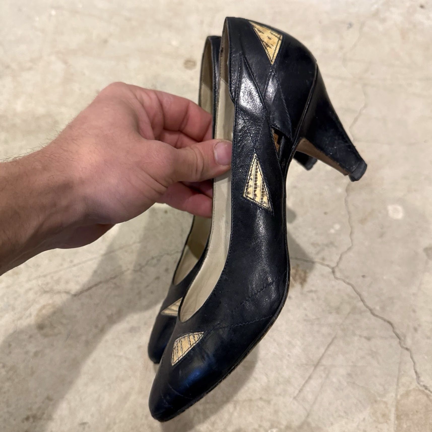 Bally VINTAGE Bally Pumps Heels Womens 6M Black Leather Heel Italy - 90s Stiletto Pump, Pointed Toe, Mid Heel, Pre-owned Good, US 6 Size US 6 / IT 36 - 6 Thumbnail