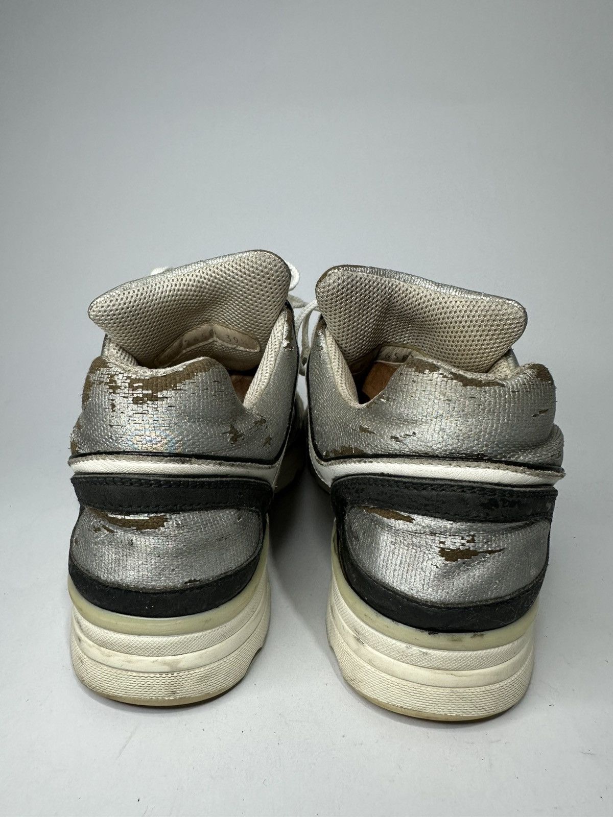 Chanel Chanel Interlocking CC Cracked Metallic Leather Sneakers Size US 7 / EU 40 - 5 Thumbnail