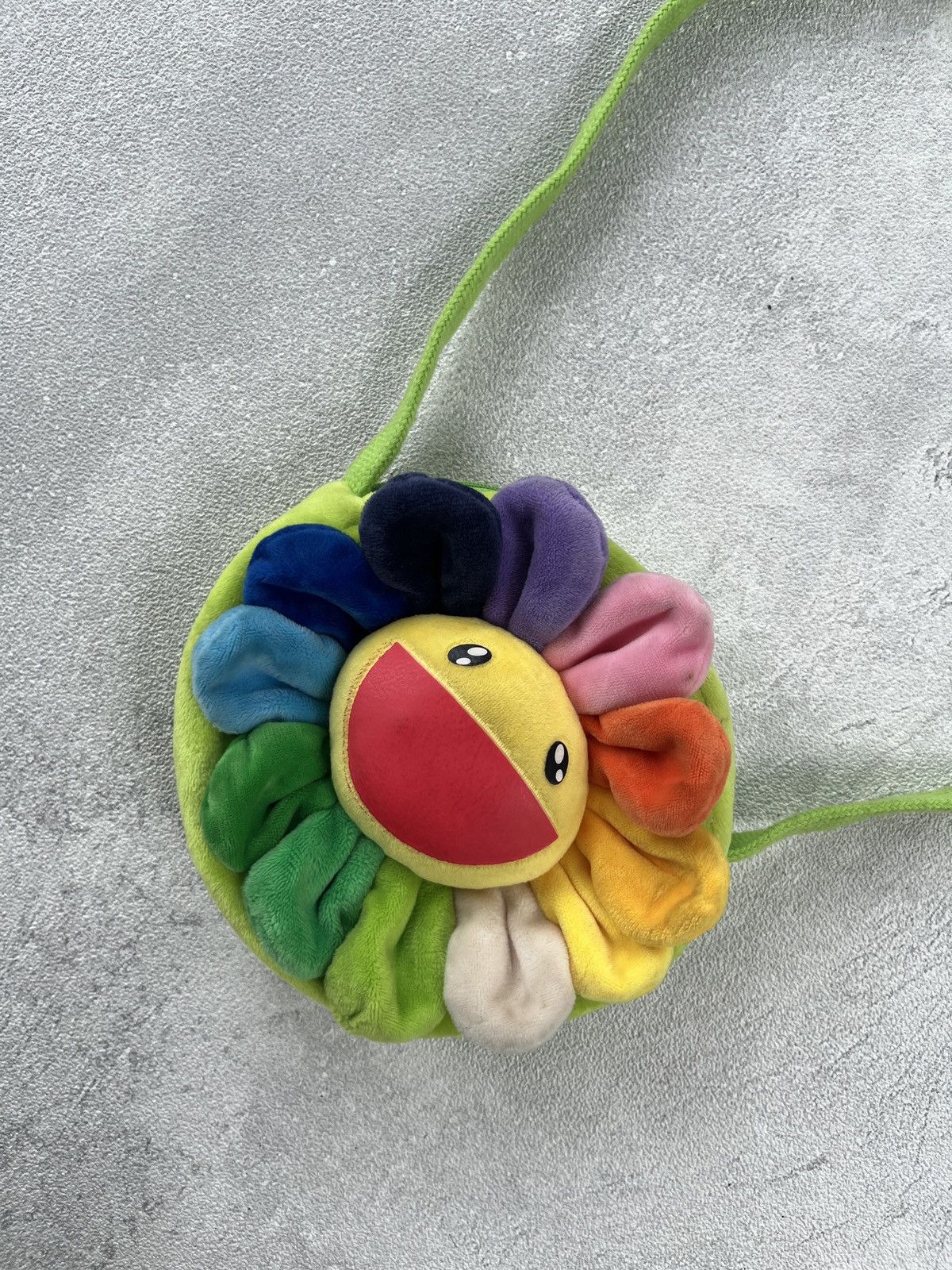 Takashi Murakami Send offer🔥Rare Takashi Murakami Smile Flower Sling Bag Size ONE SIZE - 3 Thumbnail