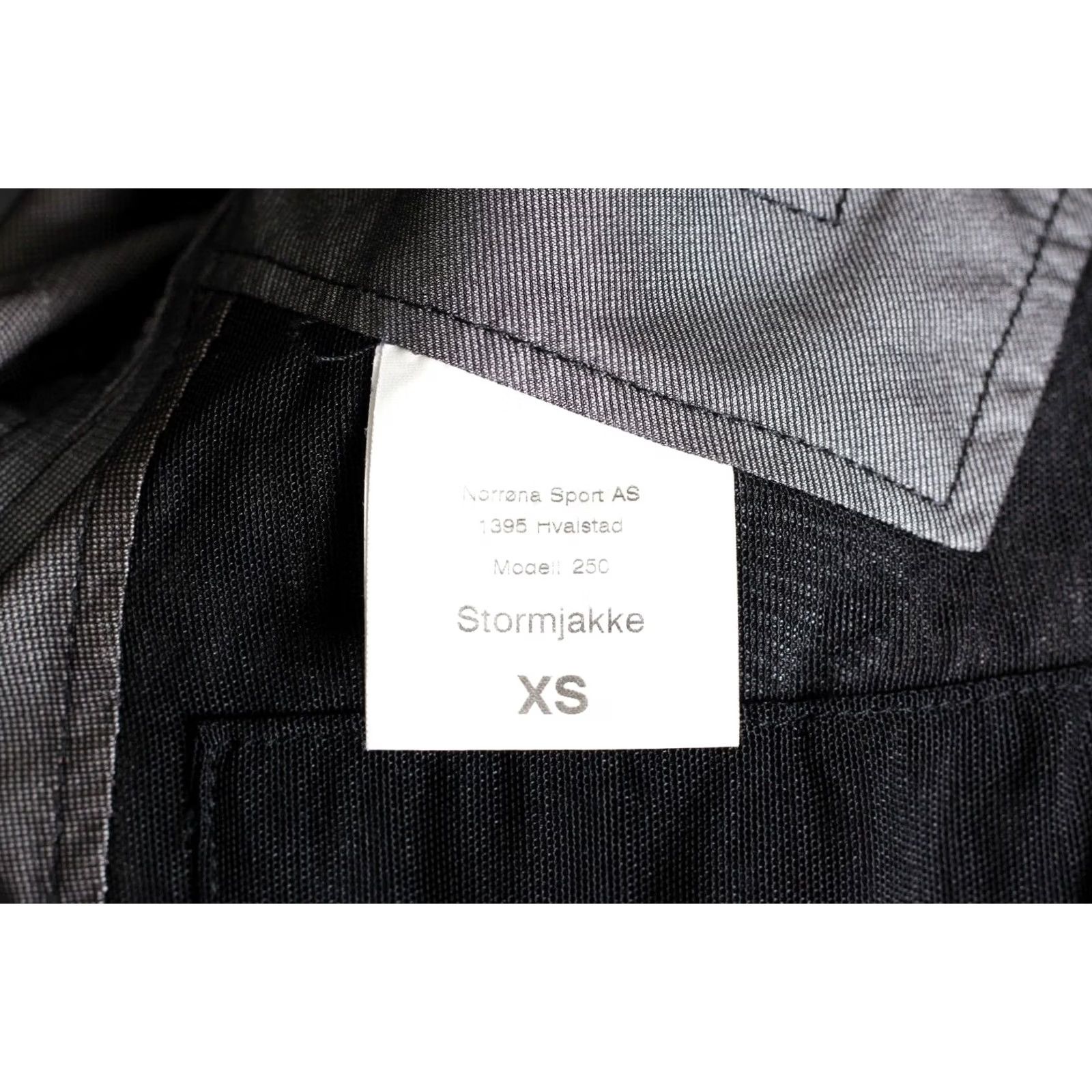 Vintage NORRONA STORMJAKKE GORE-TEX Jacket Men XS Hooded Outdoor MJ5128 Size US XS / EU 42 / 0 - 7 Thumbnail