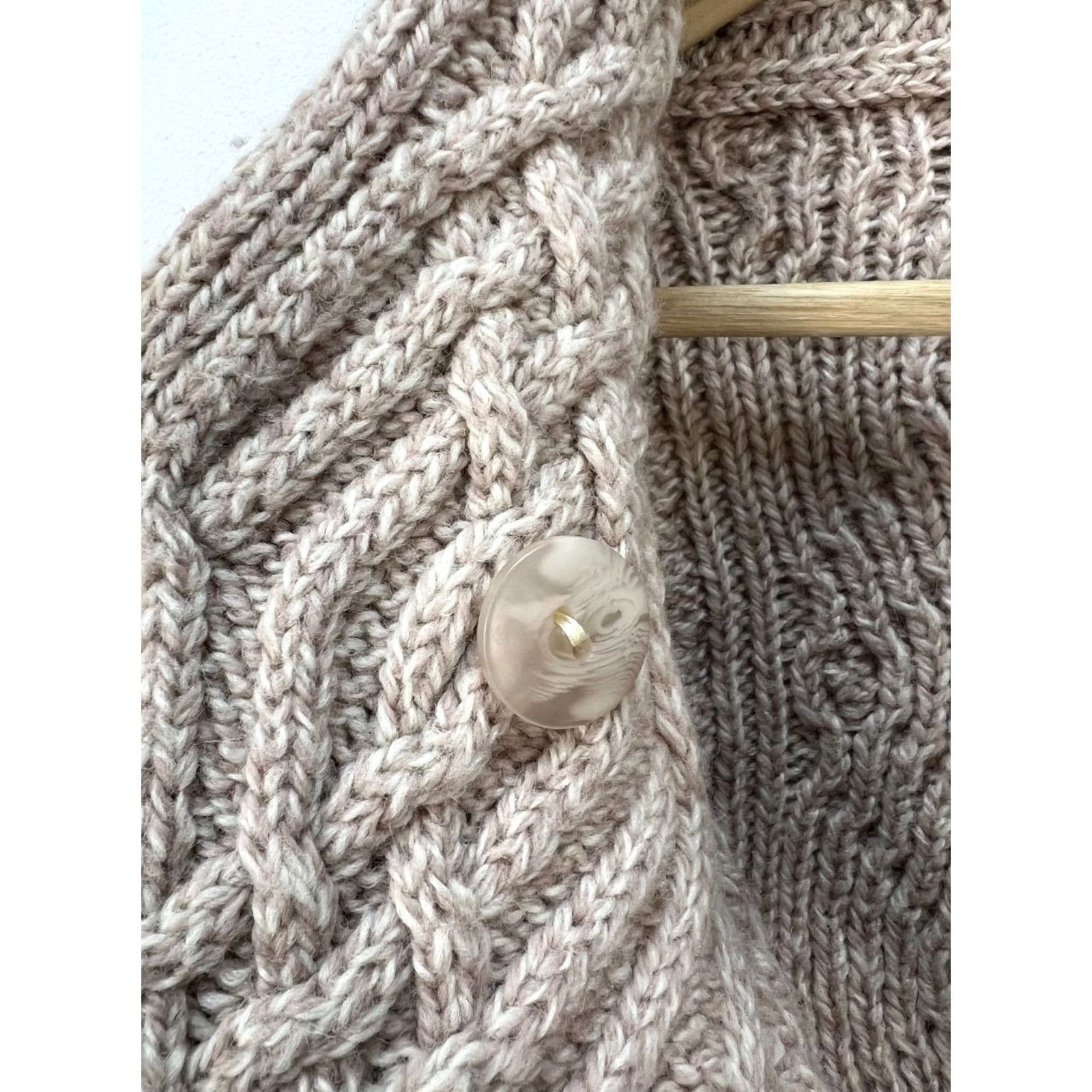 Vintage VINTAGE Aran Crafts Claddagh Side Zip Wool Cardigan XS Womens Beige Knit Biker, Cardigan, Sweater, Wool, Cable-Knit, Fall Winter, Regular, Women Size XS / US 0-2 / IT 36-38 - 6 Thumbnail