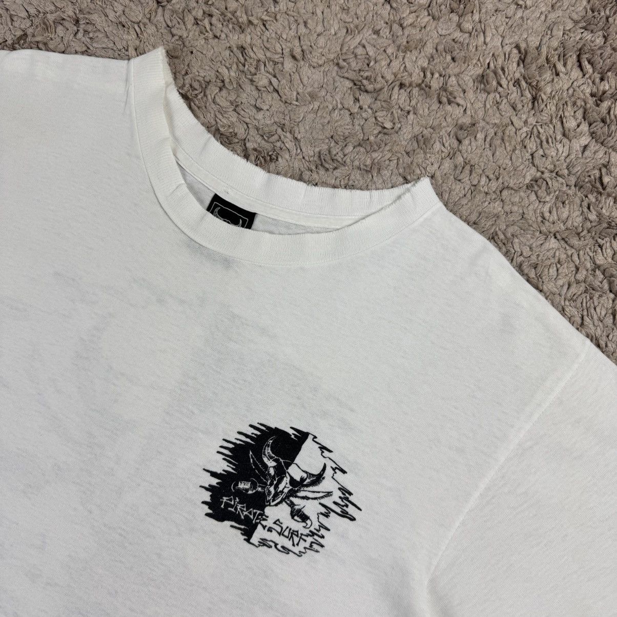 Vintage Vintage Distress Pirate Surf T-shirt Size US M / EU 48-50 / 2 - 10 Thumbnail