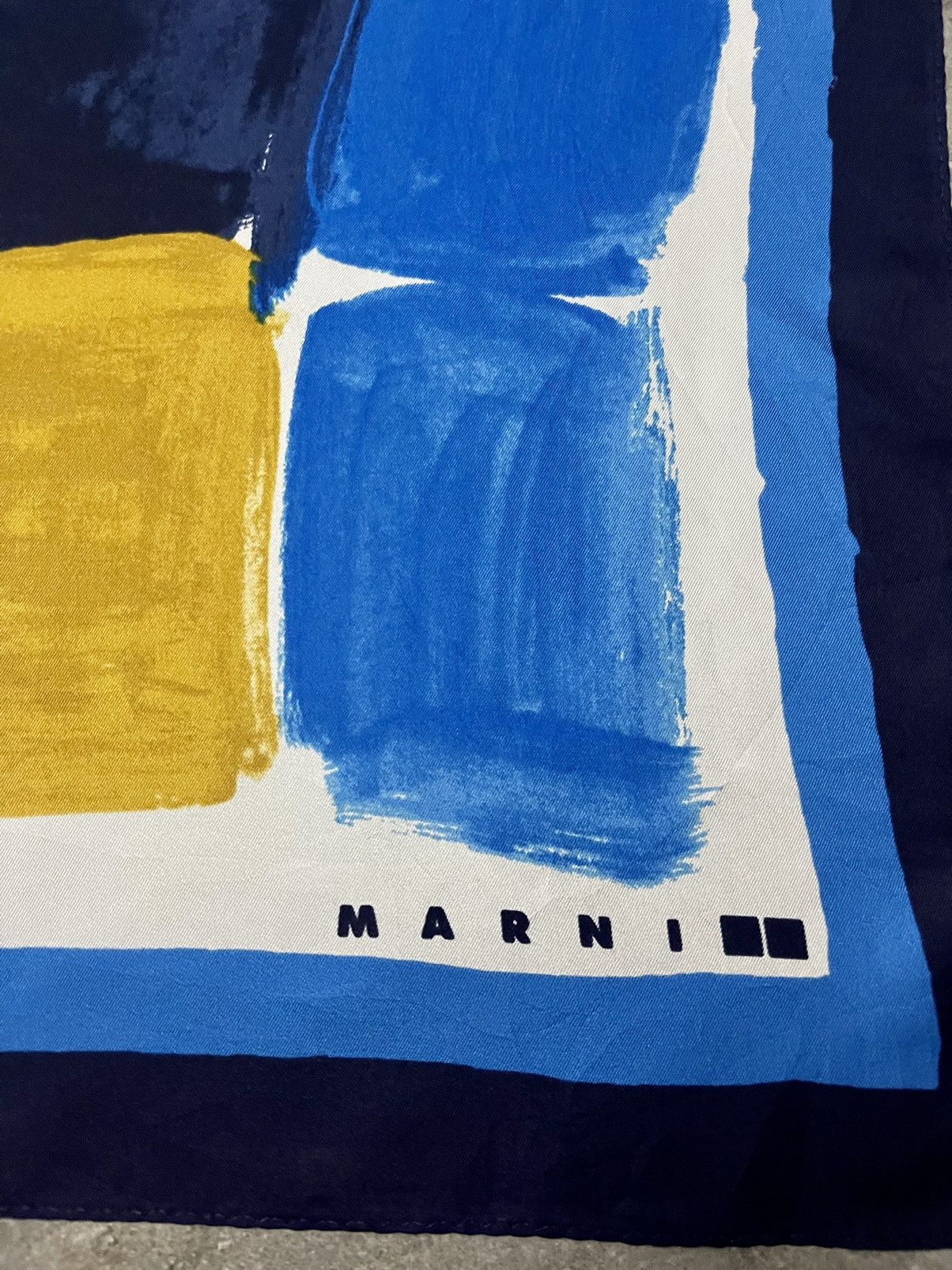 Marni × Uniqlo MARNI COLLAB UNIQLO SILK SCARVES Size ONE SIZE - 3 Thumbnail
