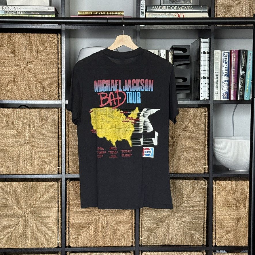 Vintage VINTAGE ’88 MJ bad tour tee Size US L / EU 52-54 / 3 - 1 Thumbnail