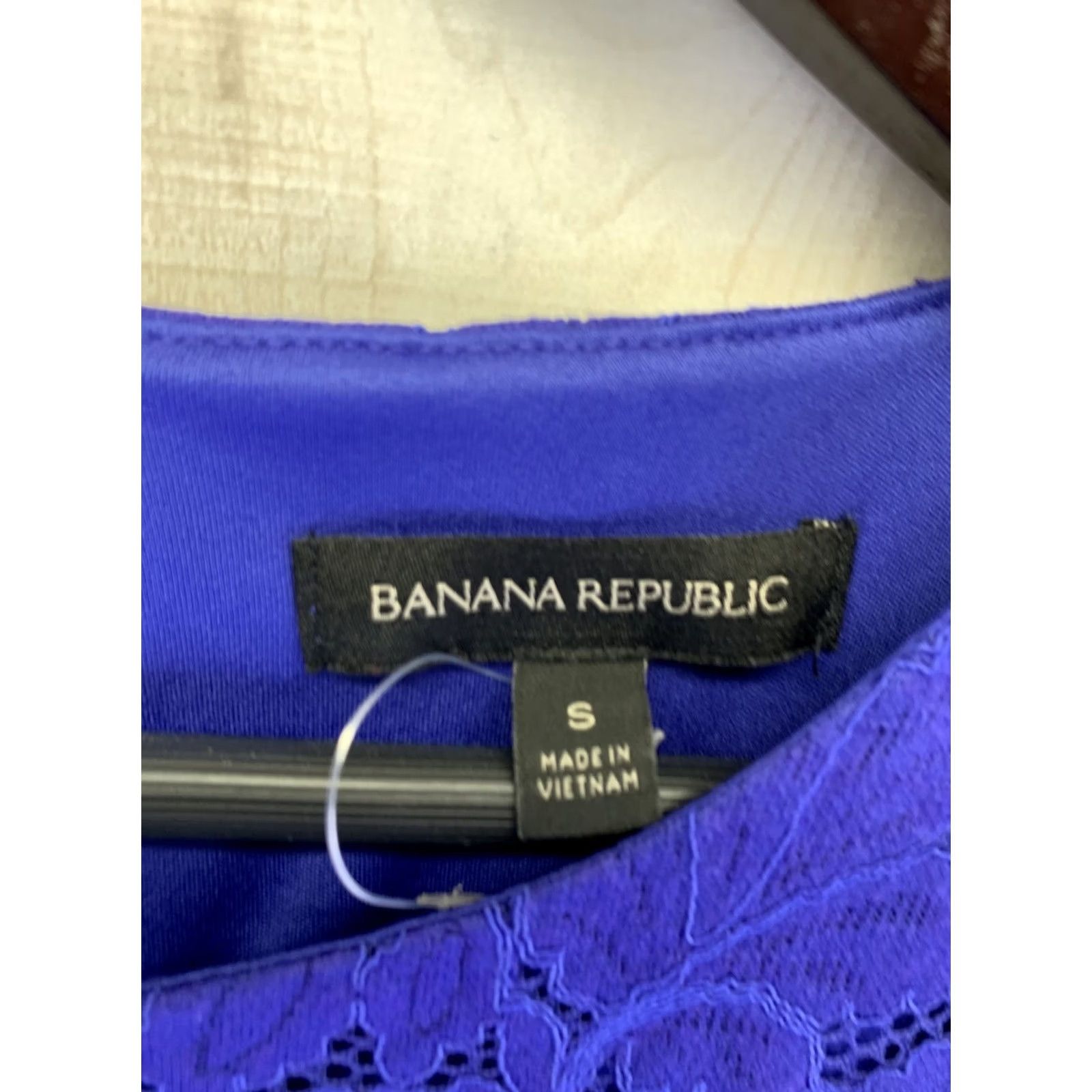 Banana Republic Banana Republic Blouse Top Womens Size S-6597 Blue Lace 3/4 Bell Sleeve Size S / US 4 / IT 40 - 2 Thumbnail