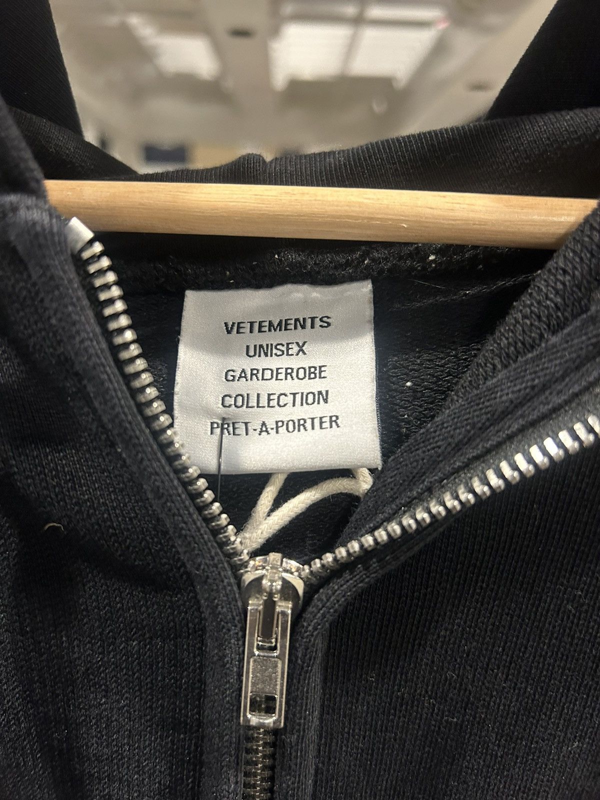 Vetements Black vetementes name tag hoodie Size US M / EU 48-50 / 2 - 3 Thumbnail