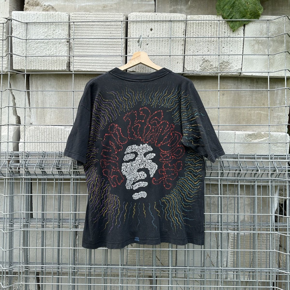 Band Tees Mosquito Head Jimi Hendrix XL Rock AOP T-Shirt Overprint 90s Size US XL / EU 56 / 4 - 11 Thumbnail