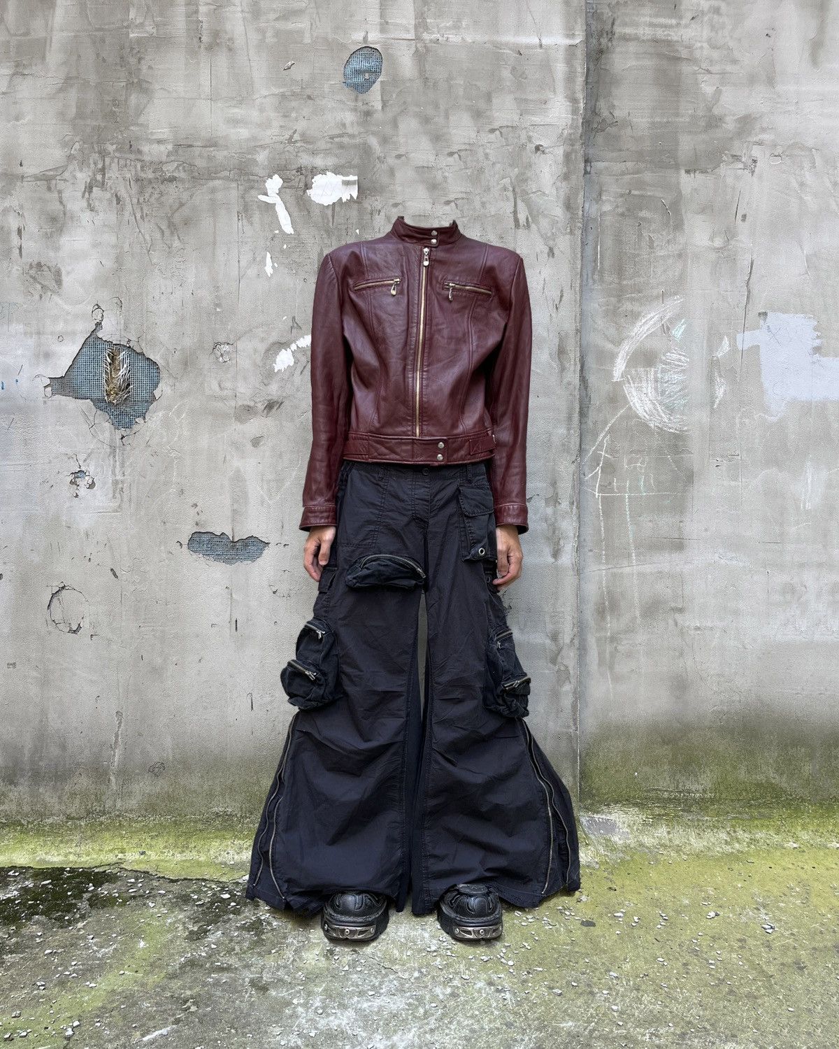 Japanese Brand Oversized Multi Pocket Cargo Pants FREE WW SHIPPING Size US 33 - 1 Thumbnail