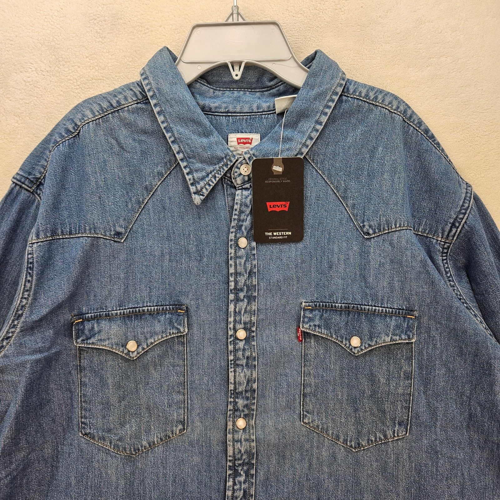 Levi's LEVI'S MEN'S XXL CLASSIC WESTERN STANDARD FIT SHIRT FRANKLI Size US XXL / EU 58 / 5 - 2 Thumbnail