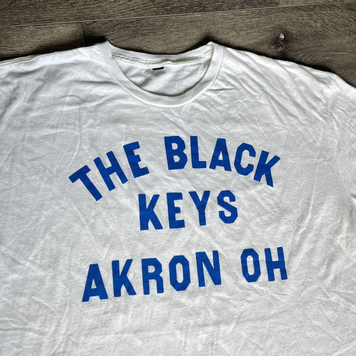 Vintage Vintage Style The Black Keys Akron Ohio Band Logo Tee Shirt Size US XL / EU 56 / 4 - 1 Thumbnail