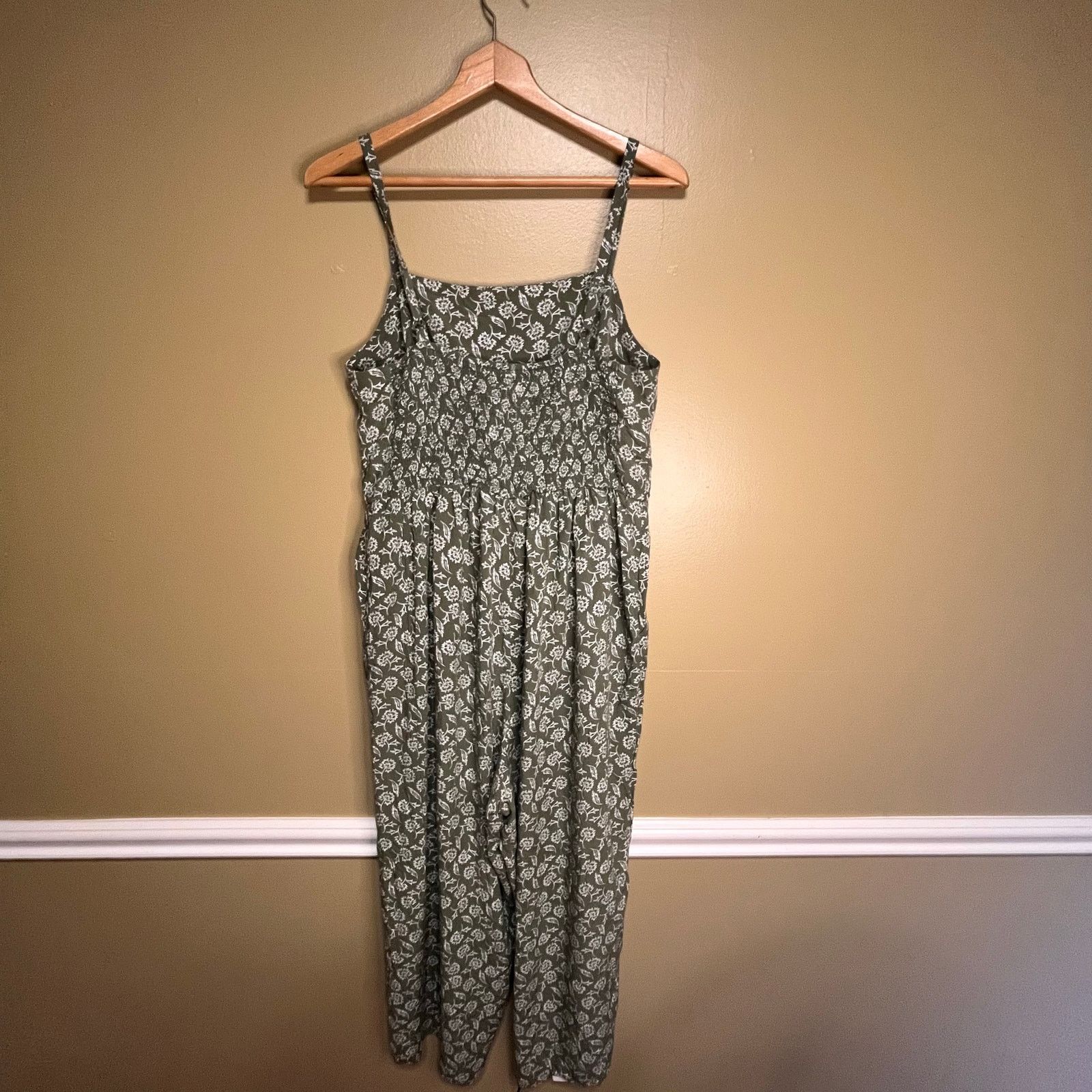 Old Navy Old Navy Square Neck Cami Jump Suit Size 34" / US 12 / IT 48 - 3 Thumbnail