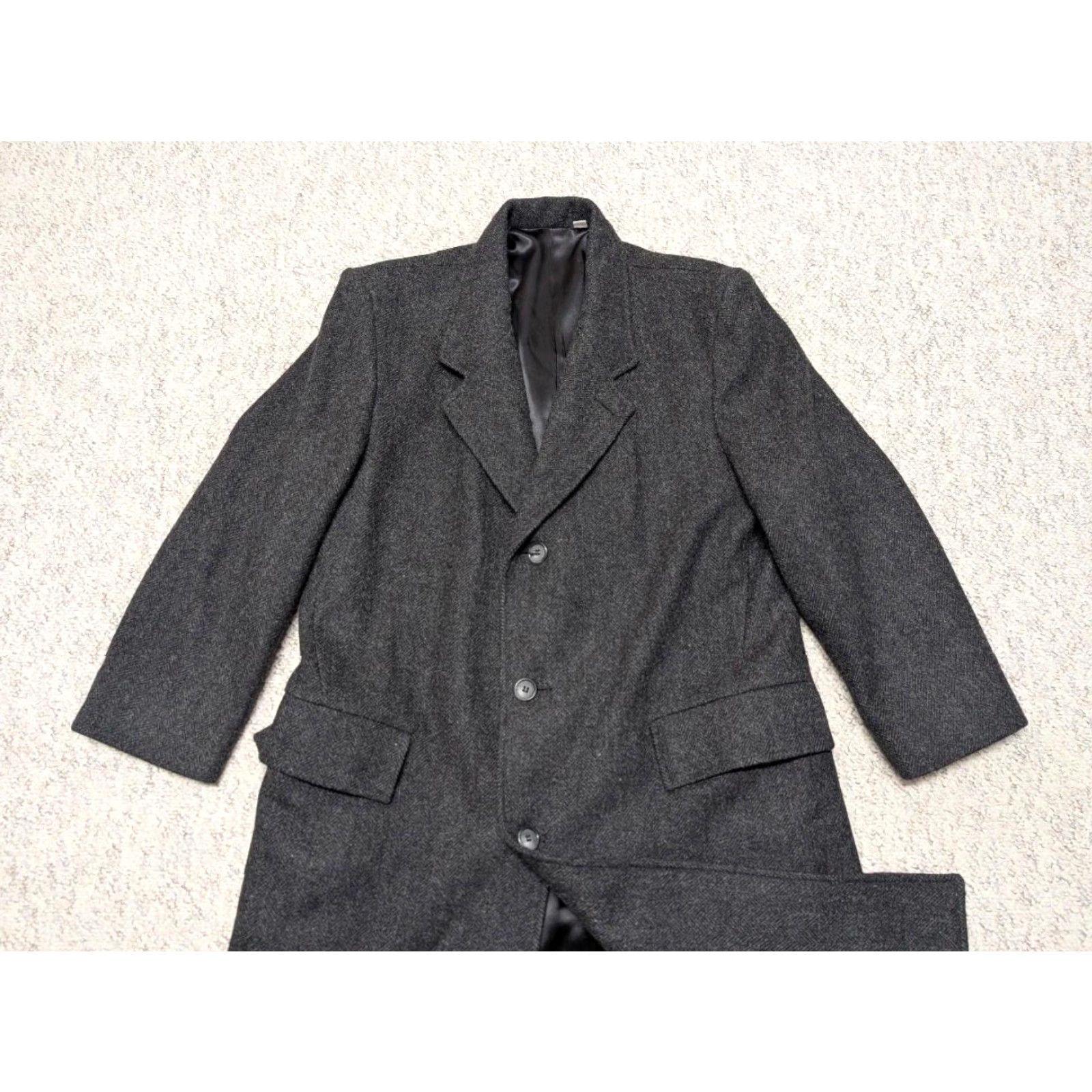 London Fog VINTAGE HERRINGBONE DONEGAL English tweed wool overcoat M 42 Charcoal Black coat Mens Size US M / EU 48-50 / 2 - 7 Thumbnail