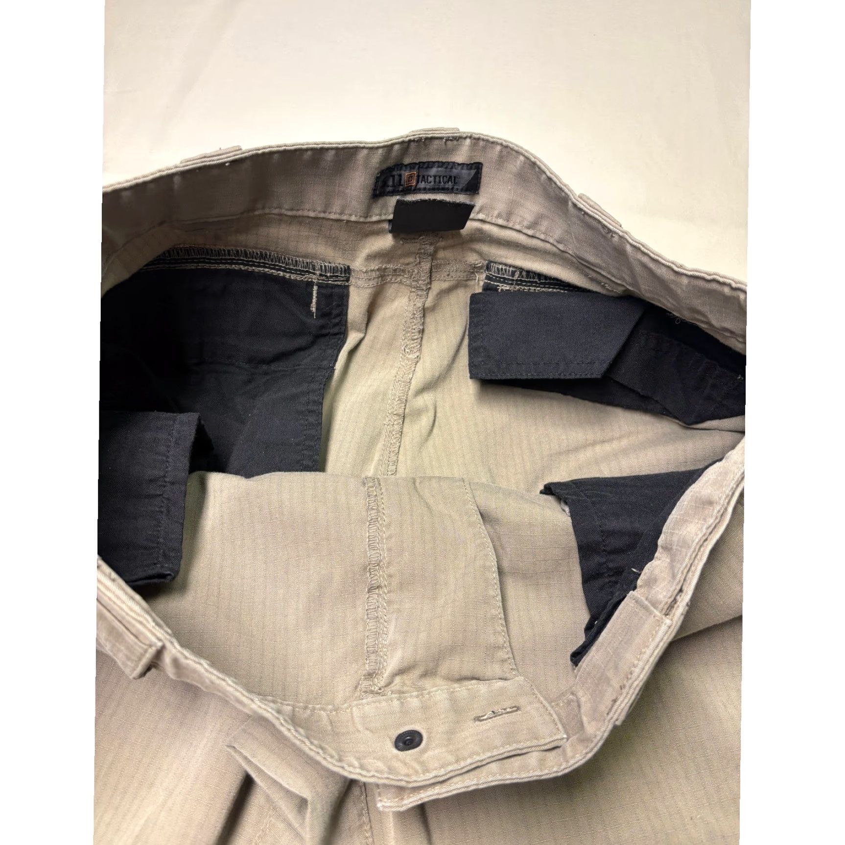 Vintage VINTAGE: No 5.11 Tactical MEN'S CARGO PANT Cargo Pants Beige 36x32 Regular Pockets Adjustable Waist Zipper Button Logo Canvas Workwear Outdoor Size US 36 / EU 52 - 5 Thumbnail