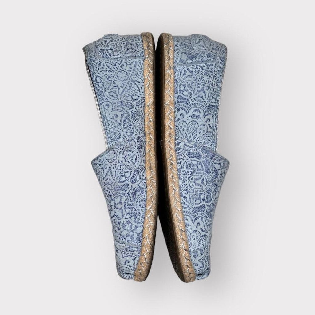 Toms Toms Womens 6.5 Espadrille Loafers Floral Lace Shoes Blue Size US 6.5 / IT 36.5 - 2 Thumbnail