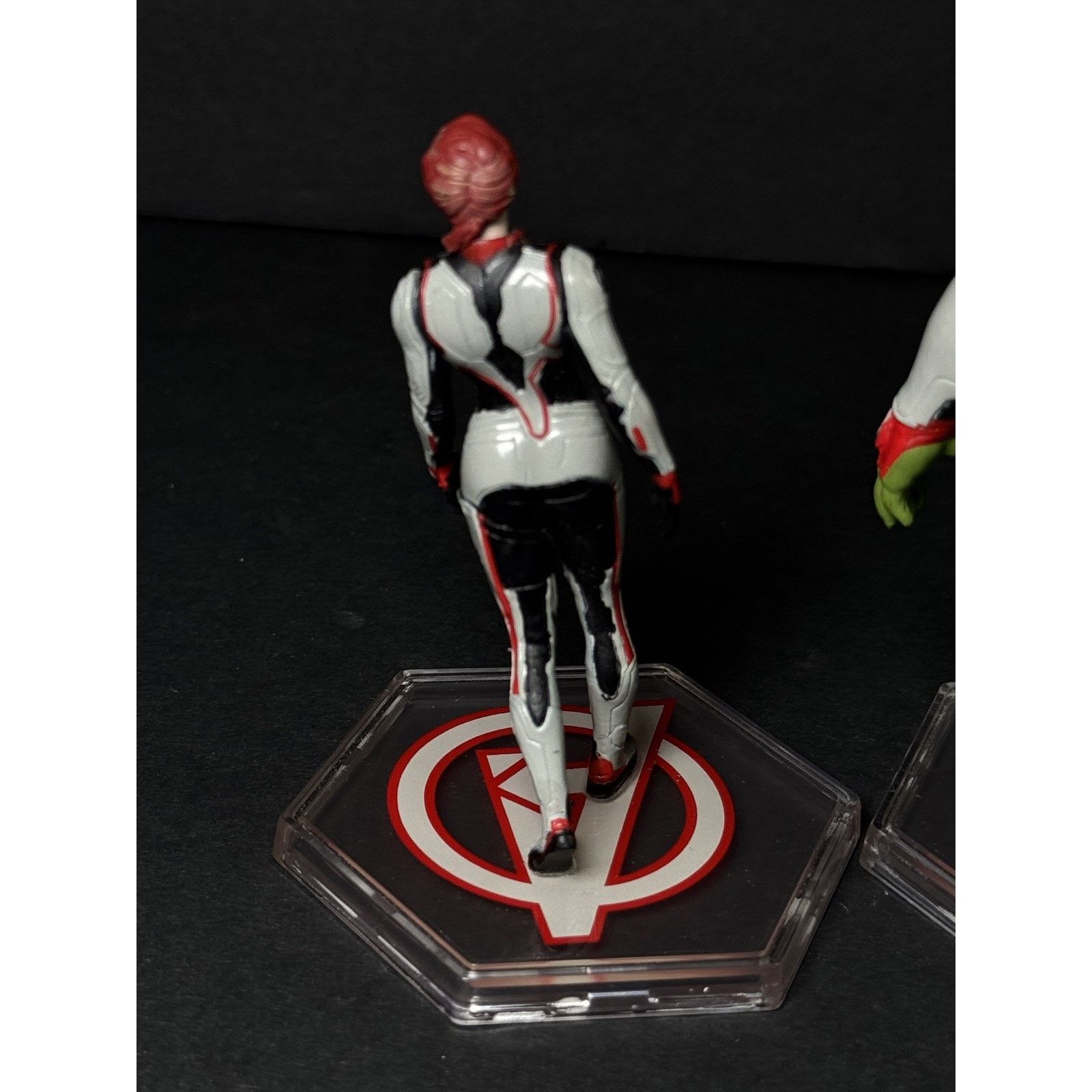 Disney Disney Store Marvel Avengers Endgame Deluxe Figurine Titan Size ONE SIZE - 3 Thumbnail