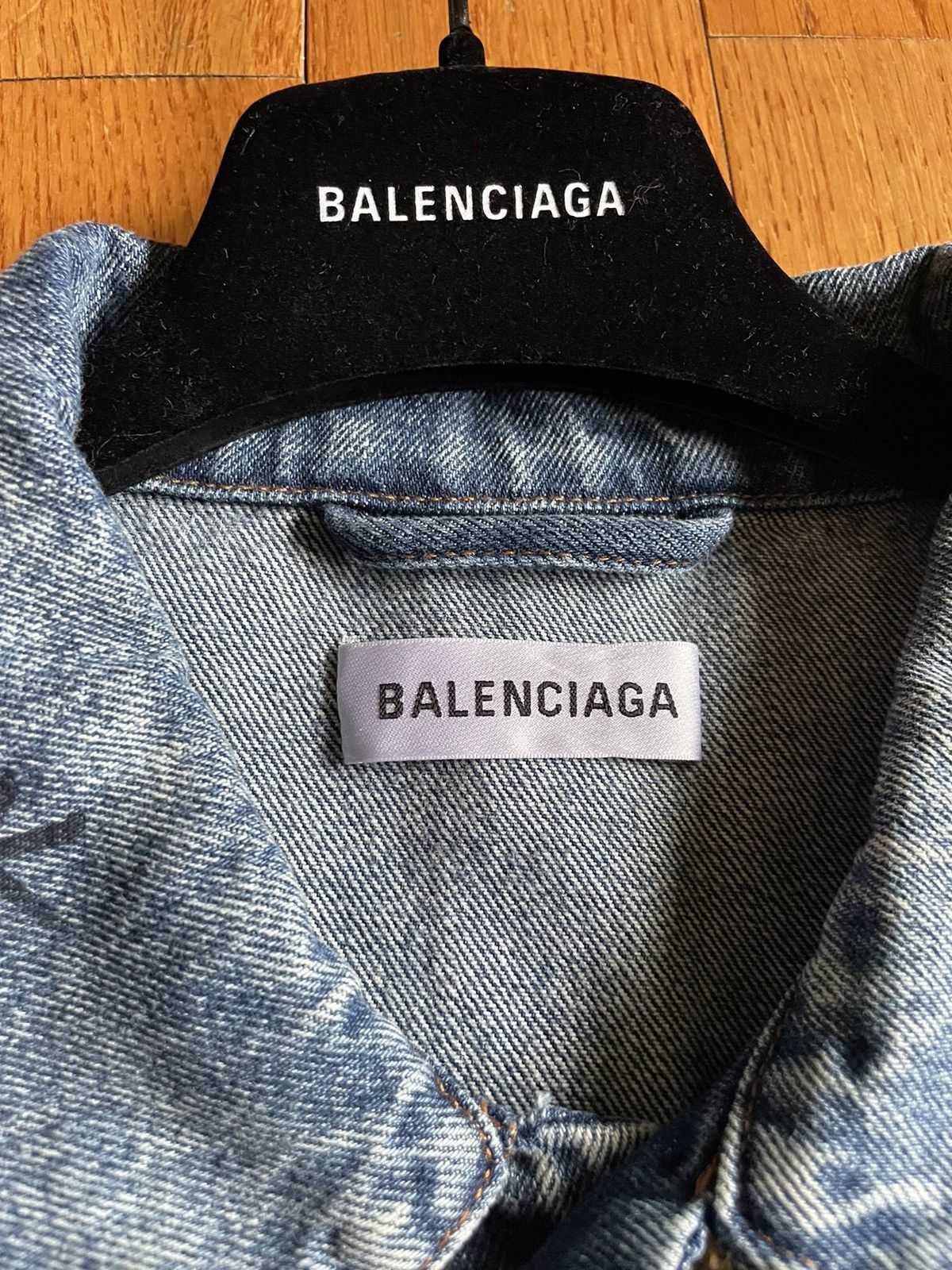 Balenciaga BALENCIAGA GRAFFITI DENIM JACKET Size US M / EU 48-50 / 2 - 2 Thumbnail