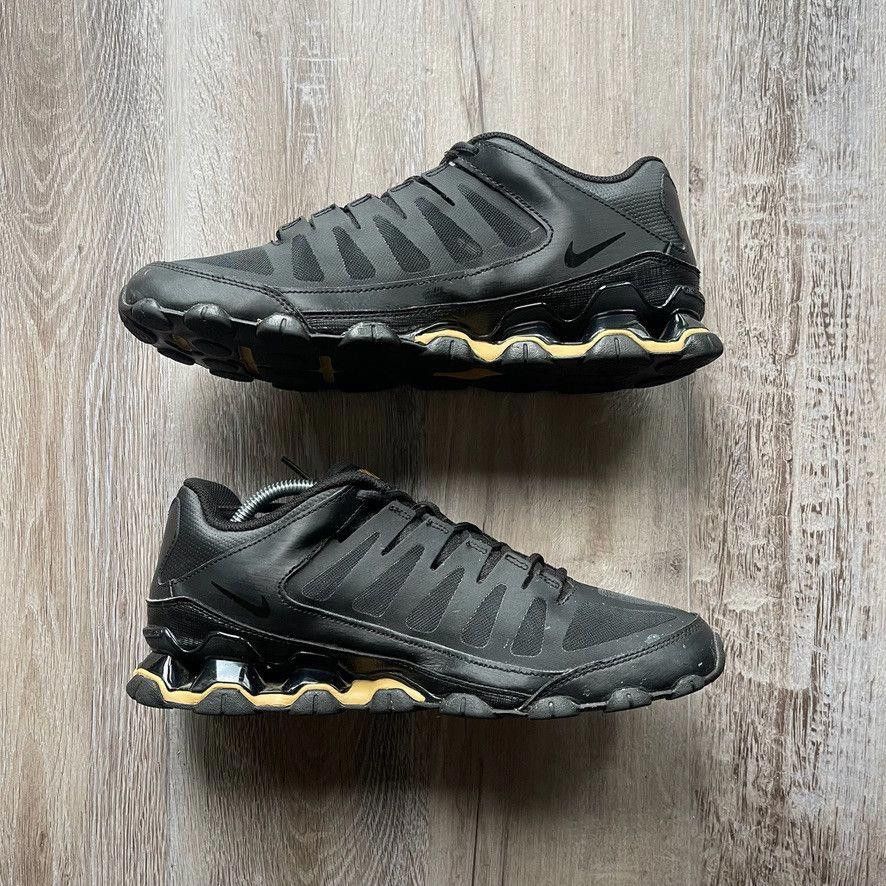 Nike NIKE • Reax 8 TR Mesh "Black Metallic Gold" (10M) Size US 10 / EU 43 - 3 Thumbnail