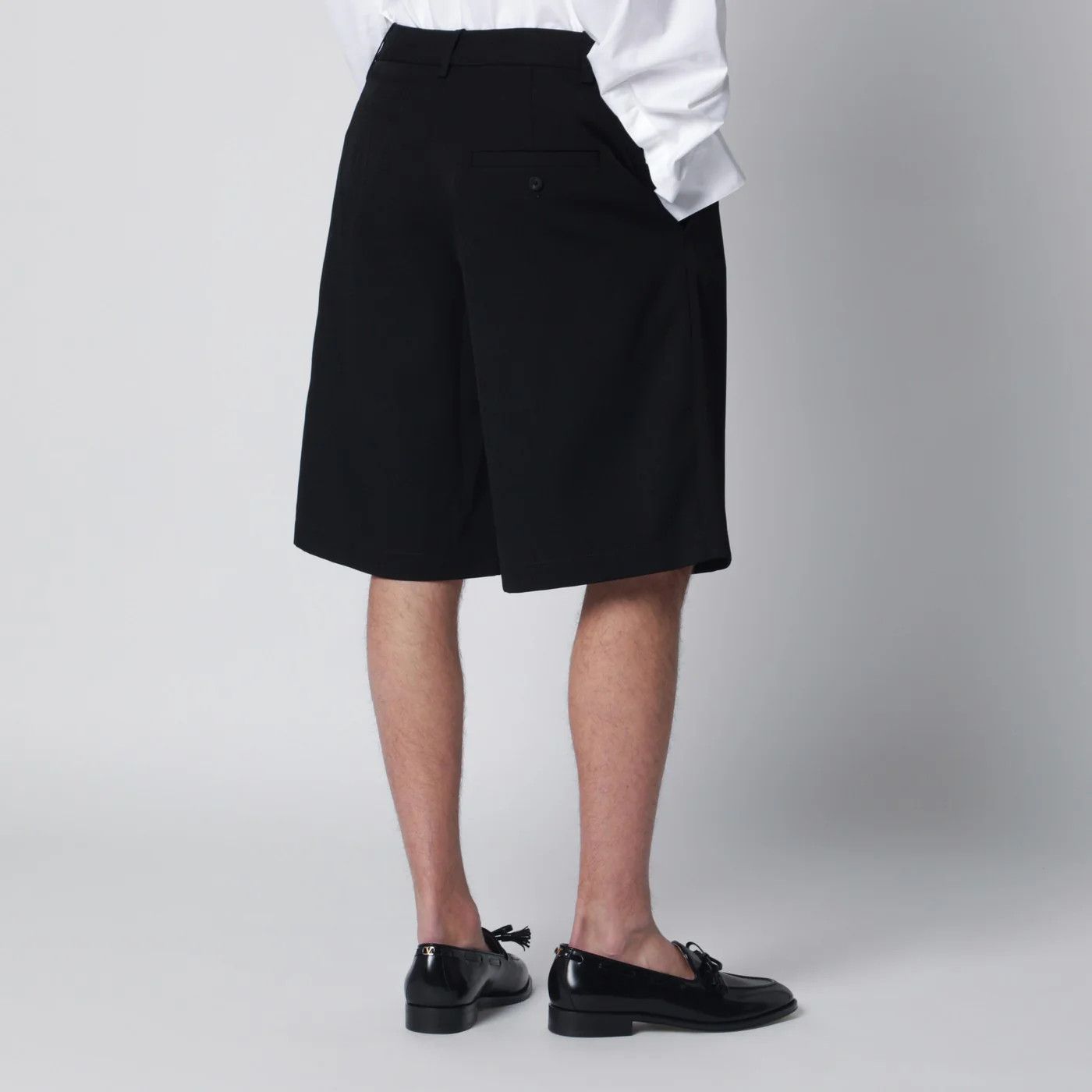 Jacquemus o1d2blof0526 Cotton Canvas Shorts in Black Size US 30 / EU 46 - 4 Thumbnail