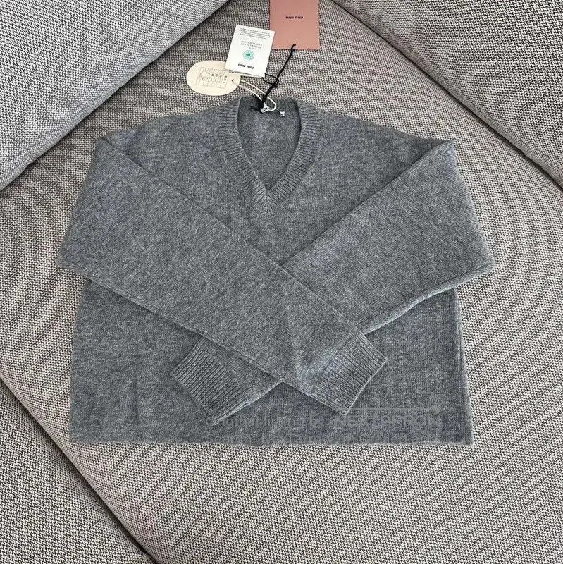 Miu Miu Miu Miu Light Gray Wool Pullover Sweater . Size S / US 4 / IT 40 - 2 Thumbnail