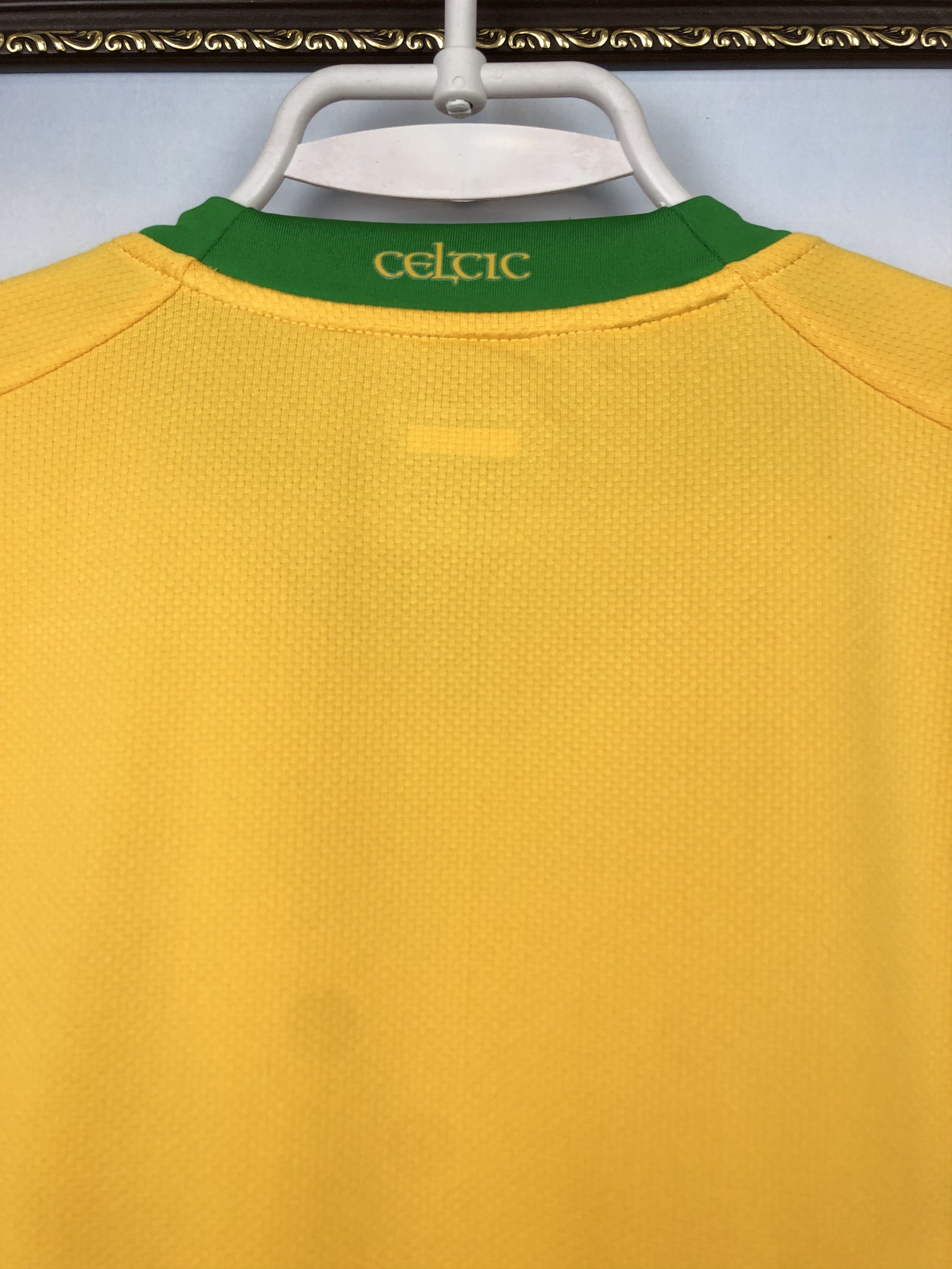 Nike Celtic football shirt 2008 Soccer Nike Jersey Mens Trikot Size US M / EU 48-50 / 2 - 10 Thumbnail