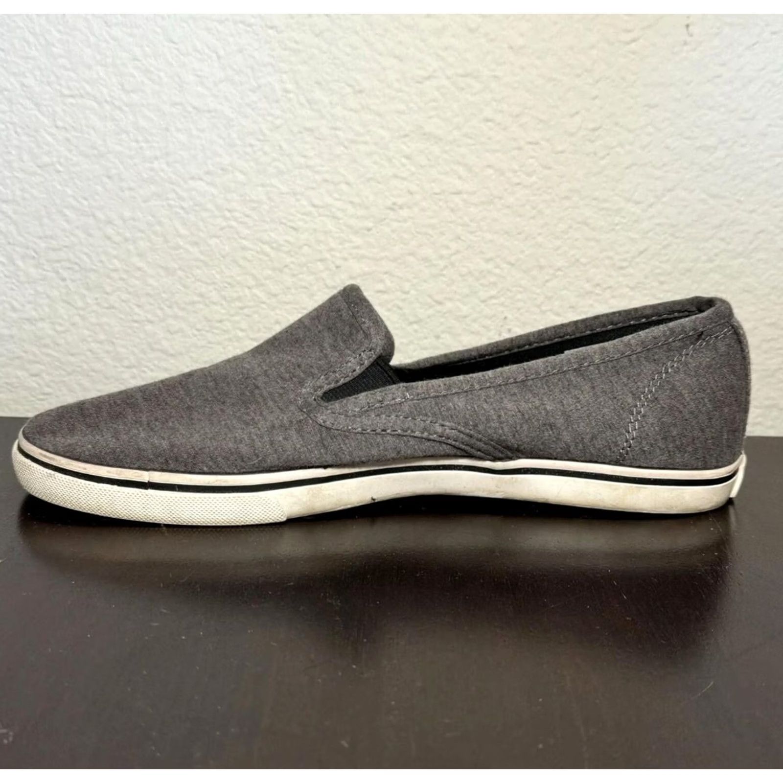 Ralph Lauren Lauren Ralph Lauren Shoes Womens Size 8.5 Gray Slip On Janis Jersey Knit Casual Size M / US 6-8 / IT 42-44 - 3 Thumbnail