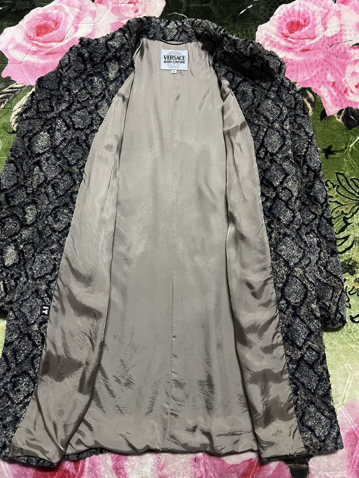 Versace Jeans Couture × Vintage Versace Jeans Couture Women’s Python Fur Coats Size S / US 4 / IT 40 - 5 Thumbnail