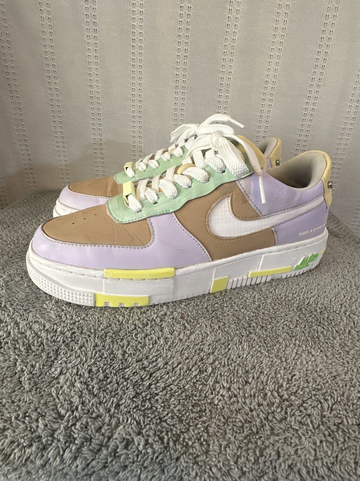 Nike NIKE AIR FORCE 1 AF1 PIXEL "HAVE A GOOD GAME" VENICE Size US 10 / IT 40 - 2 Thumbnail