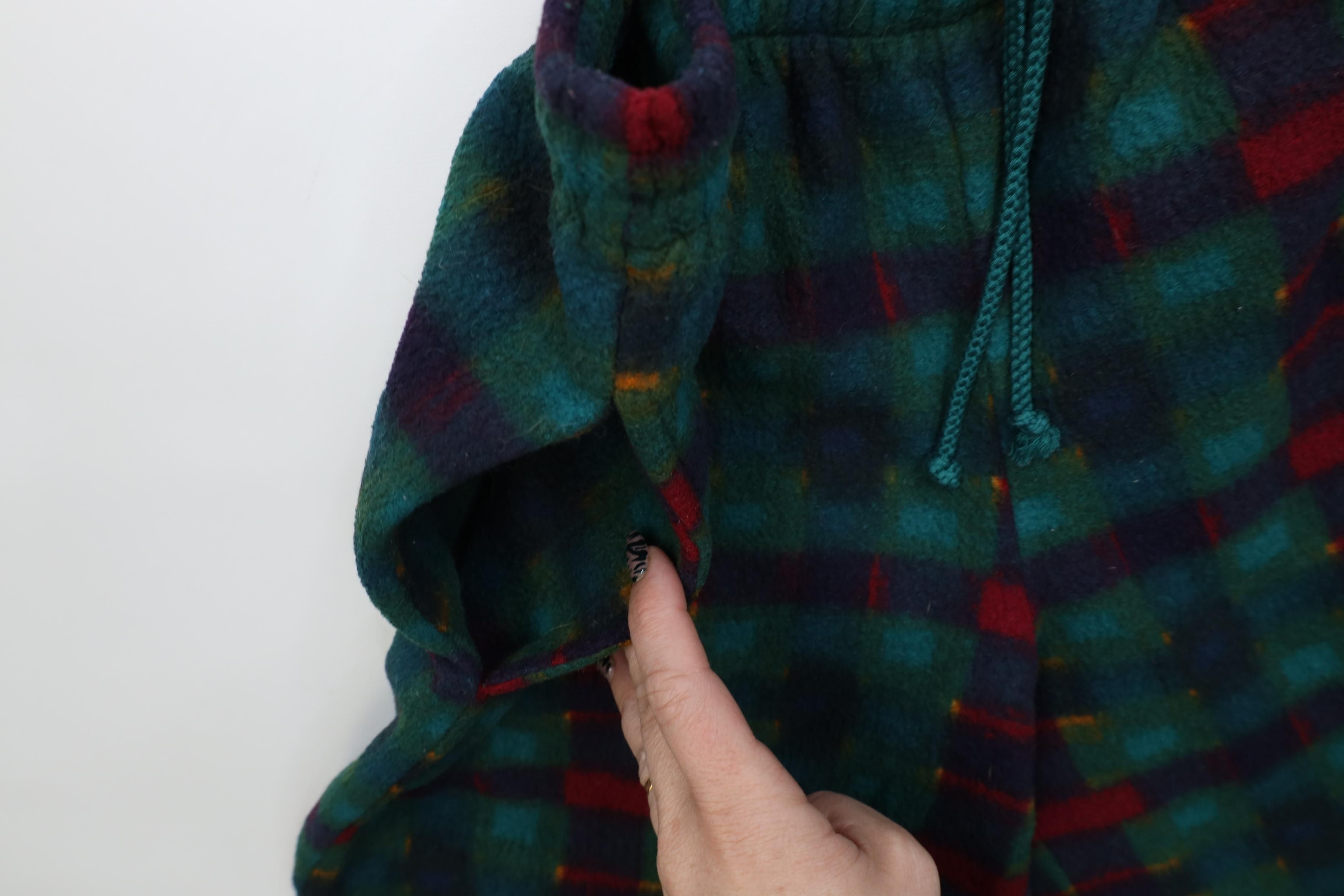 Vintage Vintage 90s Streetwear Rainbow Plaid Fleece Shorts Polyester Size US 32 / EU 48 - 5 Thumbnail