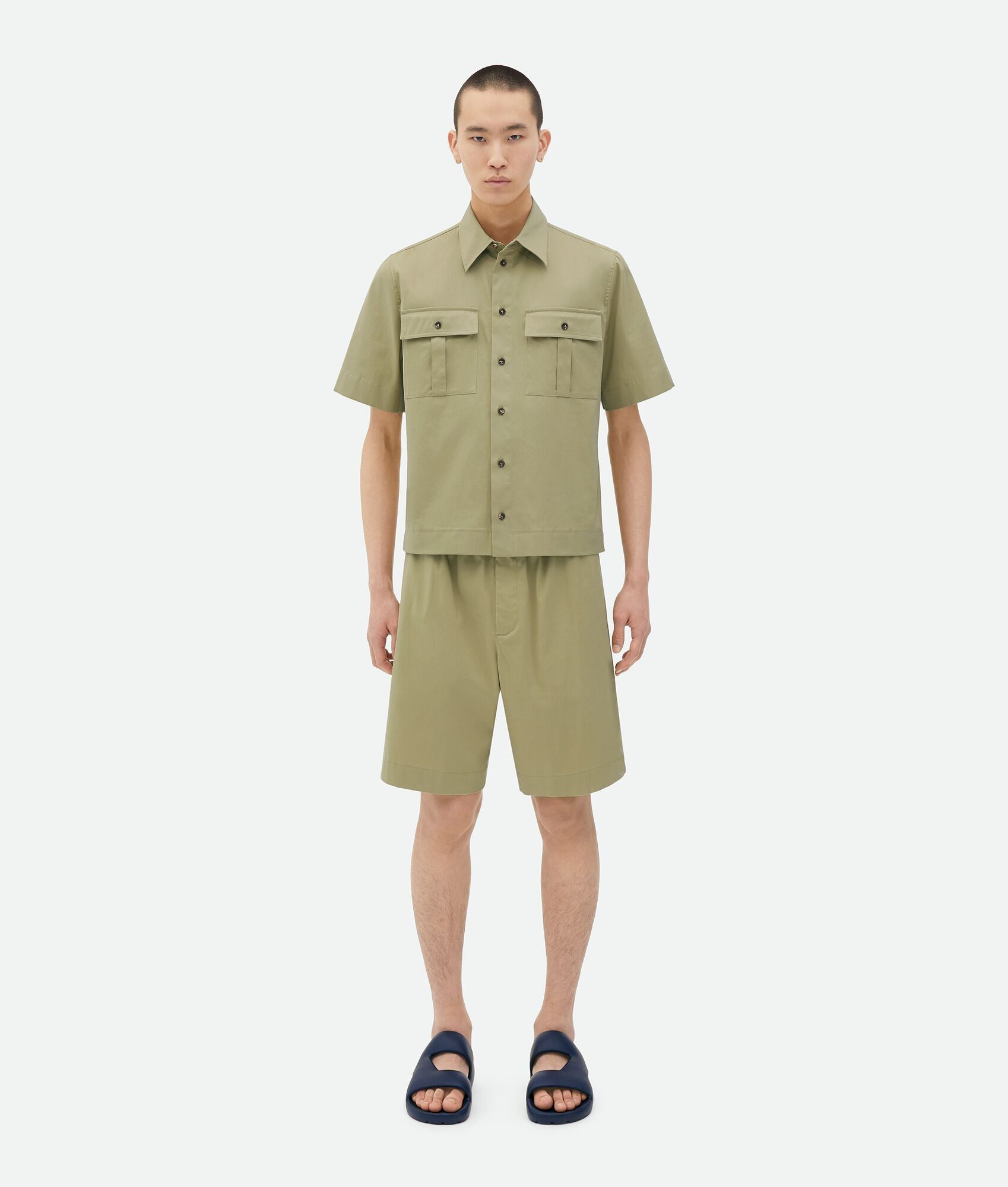 Bottega Veneta o1loc1c0325 744304 Soft Cotton Shorts in Green Size US 32 / EU 48 - 1 Thumbnail