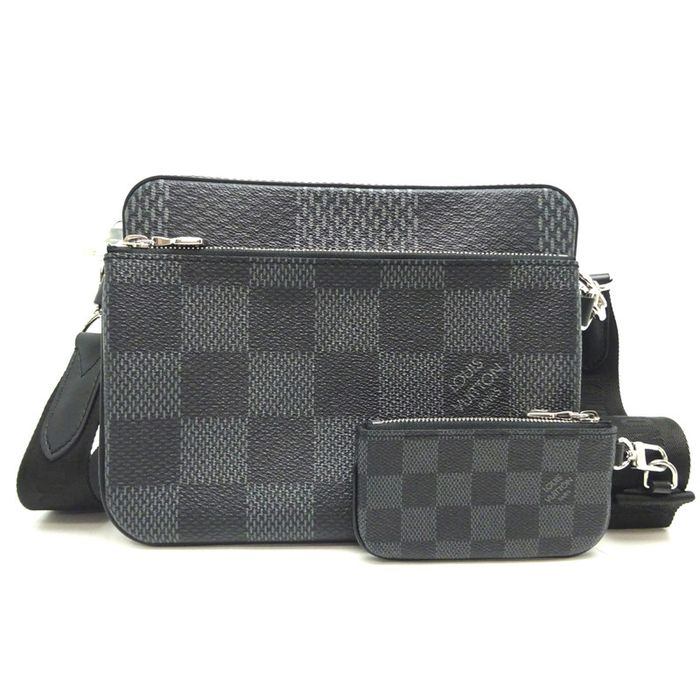 LOUIS VUITTON Trio Damier Graphite Messenger Bag Gray